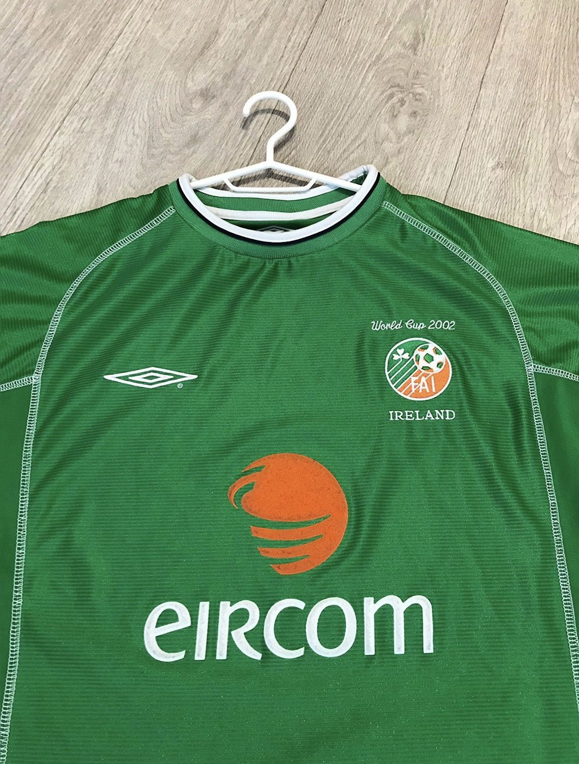 Umbro × Vintage 🔷Vintage Umbro Ireland 2001/03 Soccer jersey🔷 Size US L / EU 52-54 / 3 - 3 Thumbnail