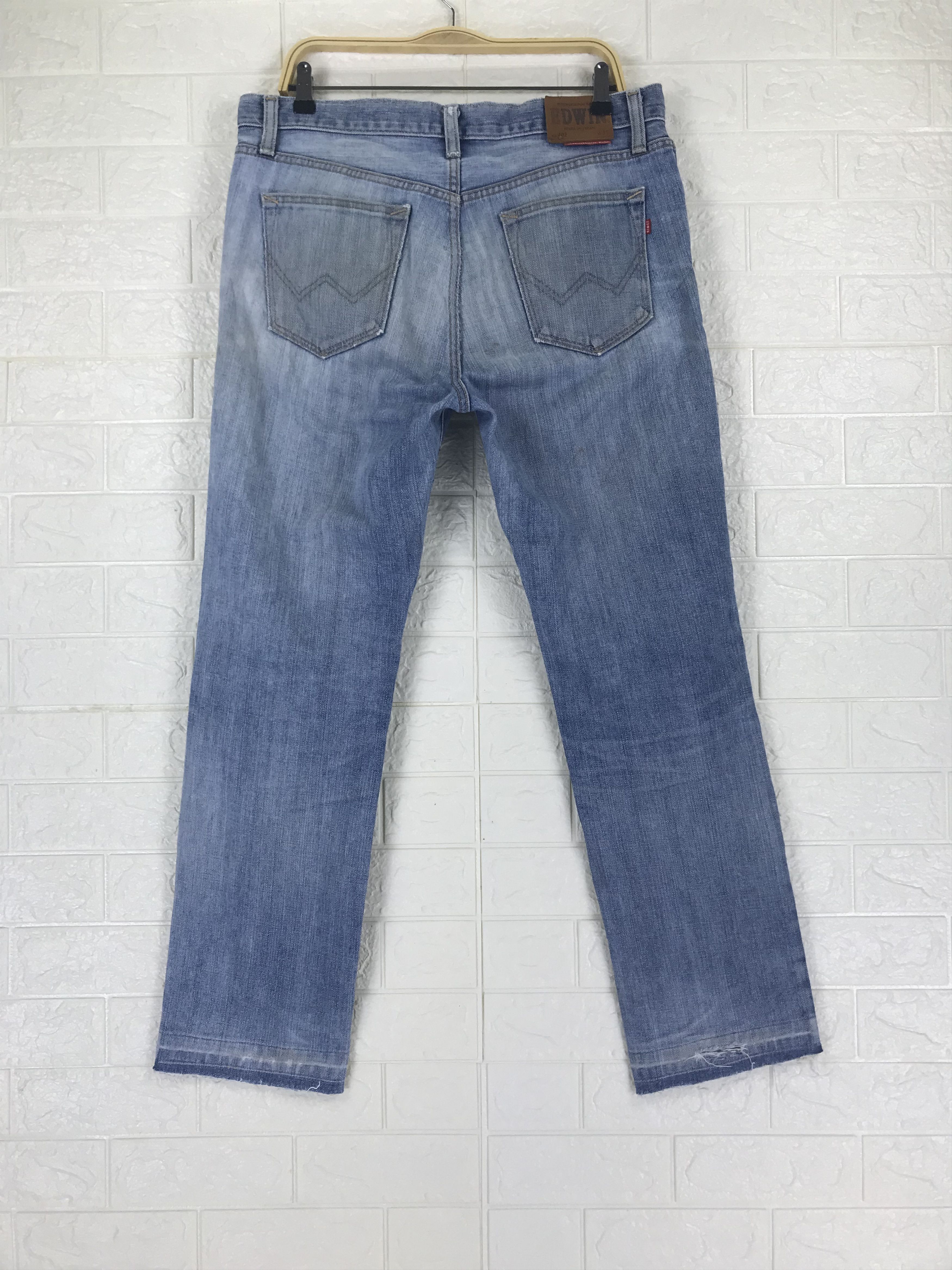 Edwin Vintage Edwin 402 Faded Blue Jeans Distressed Denim Size US 33 - 5 Thumbnail