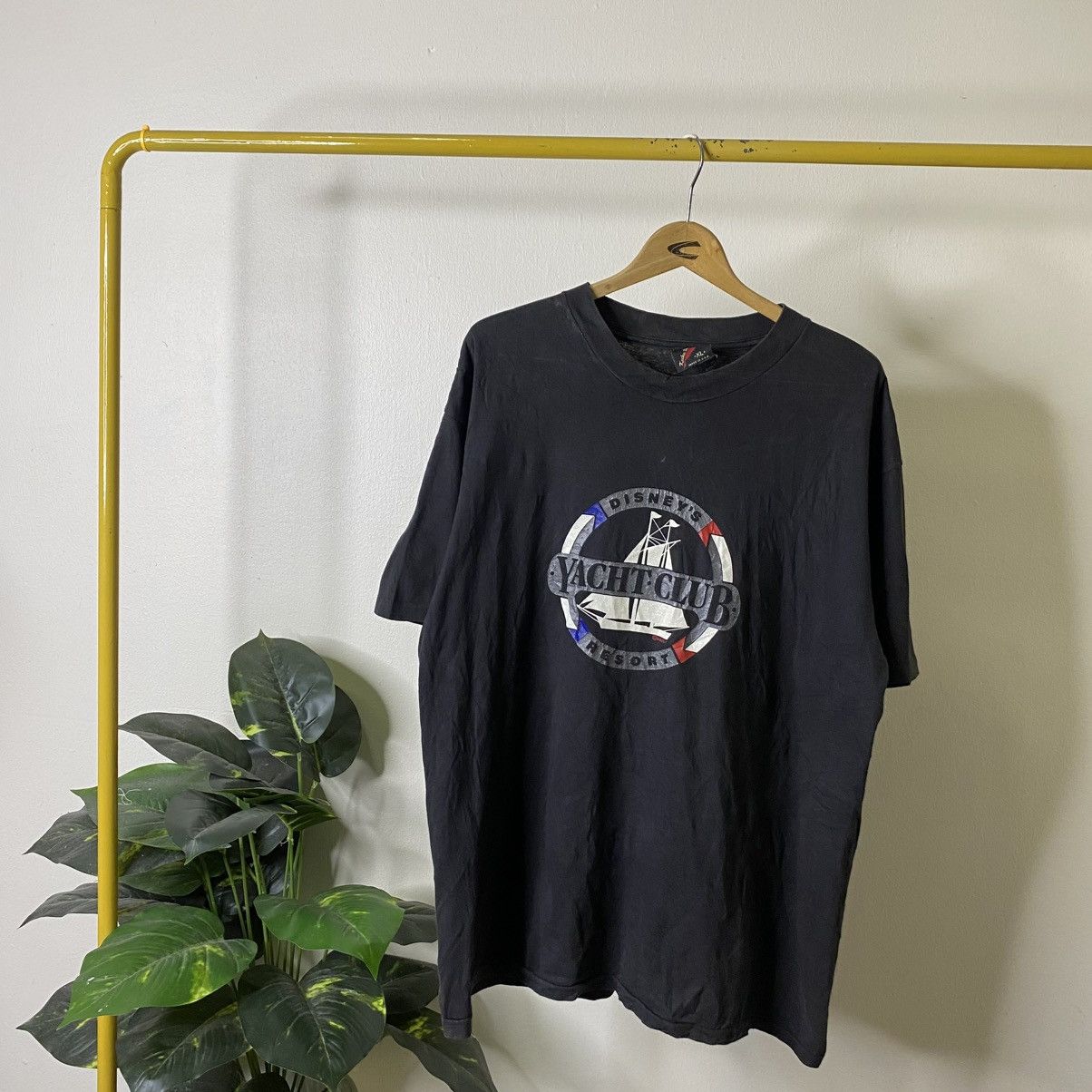 Disney Vintage 1990s Disney Resort Yacht Club Promo T Shirt Size US XL / EU 56 / 4 - 1 Thumbnail