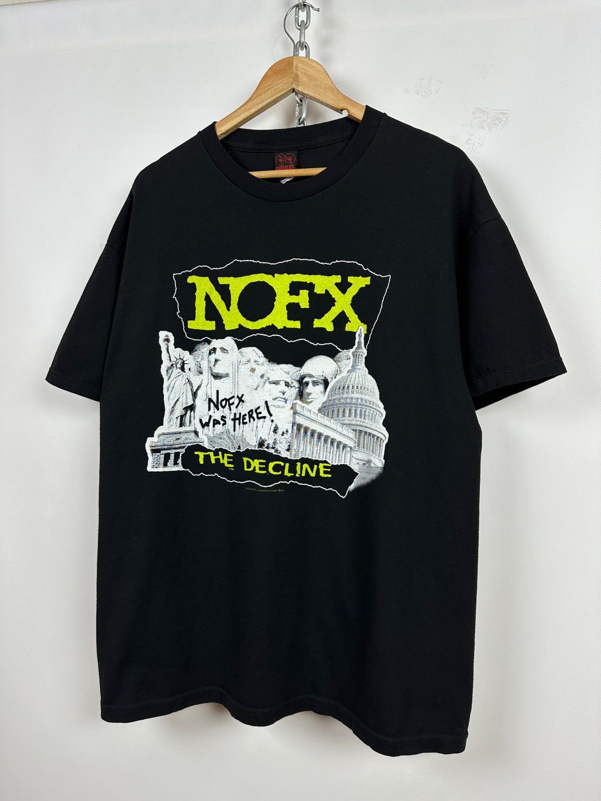 Band Tees 2000 Vintage NOFX The Decline Band T-Shirt Size US XL / EU 56 / 4 - 3 Thumbnail