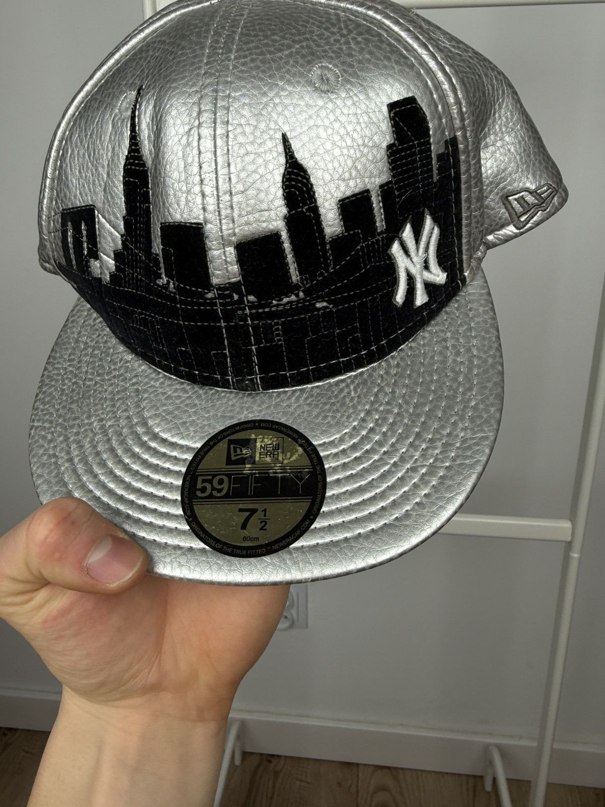 New Era Cap city lakers corduroy fitted 7 1/2 Size ONE SIZE - 4 Thumbnail