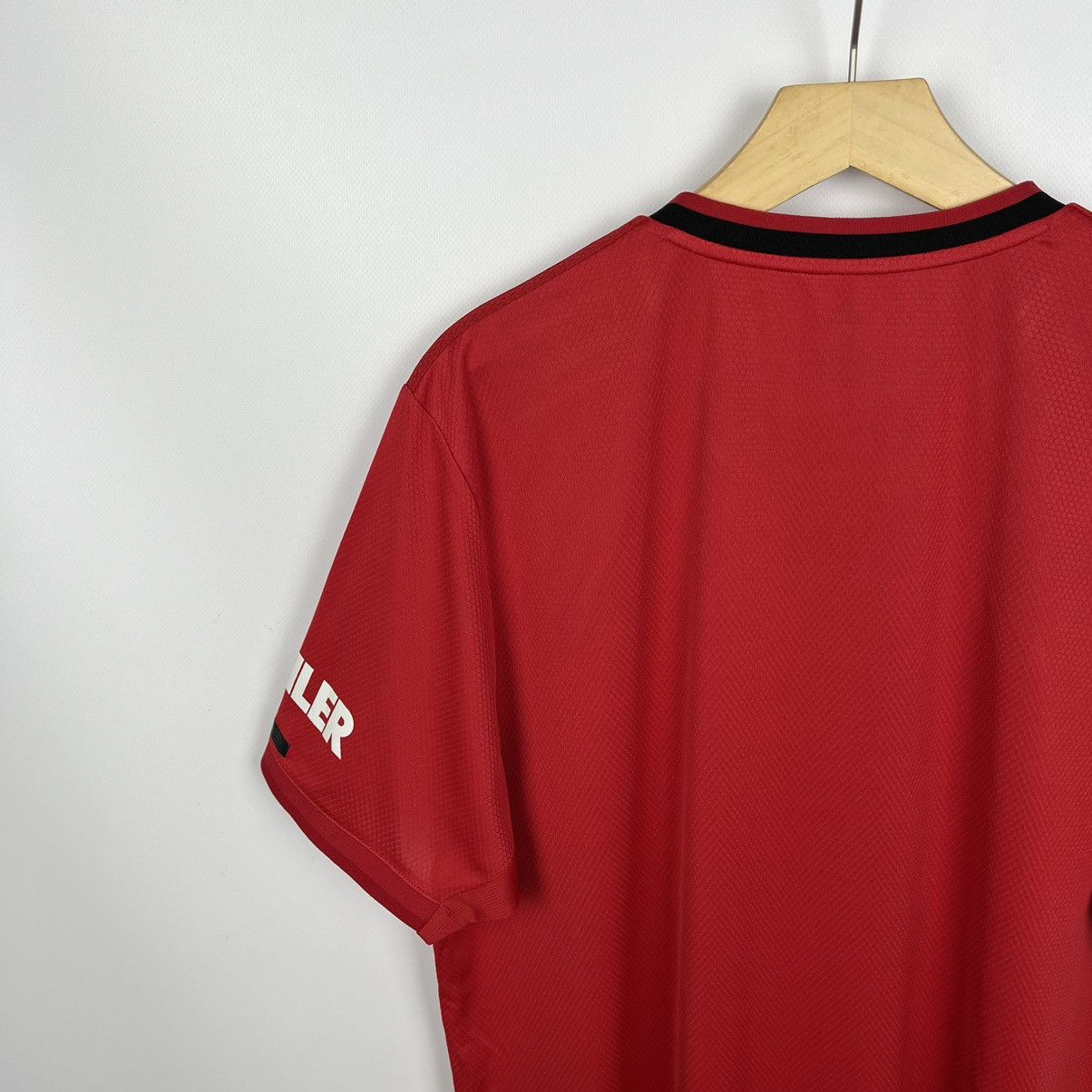 Adidas Adidas Manchester United soccer jersey T shirt 19/20 Size US XL / EU 56 / 4 - 24 Thumbnail
