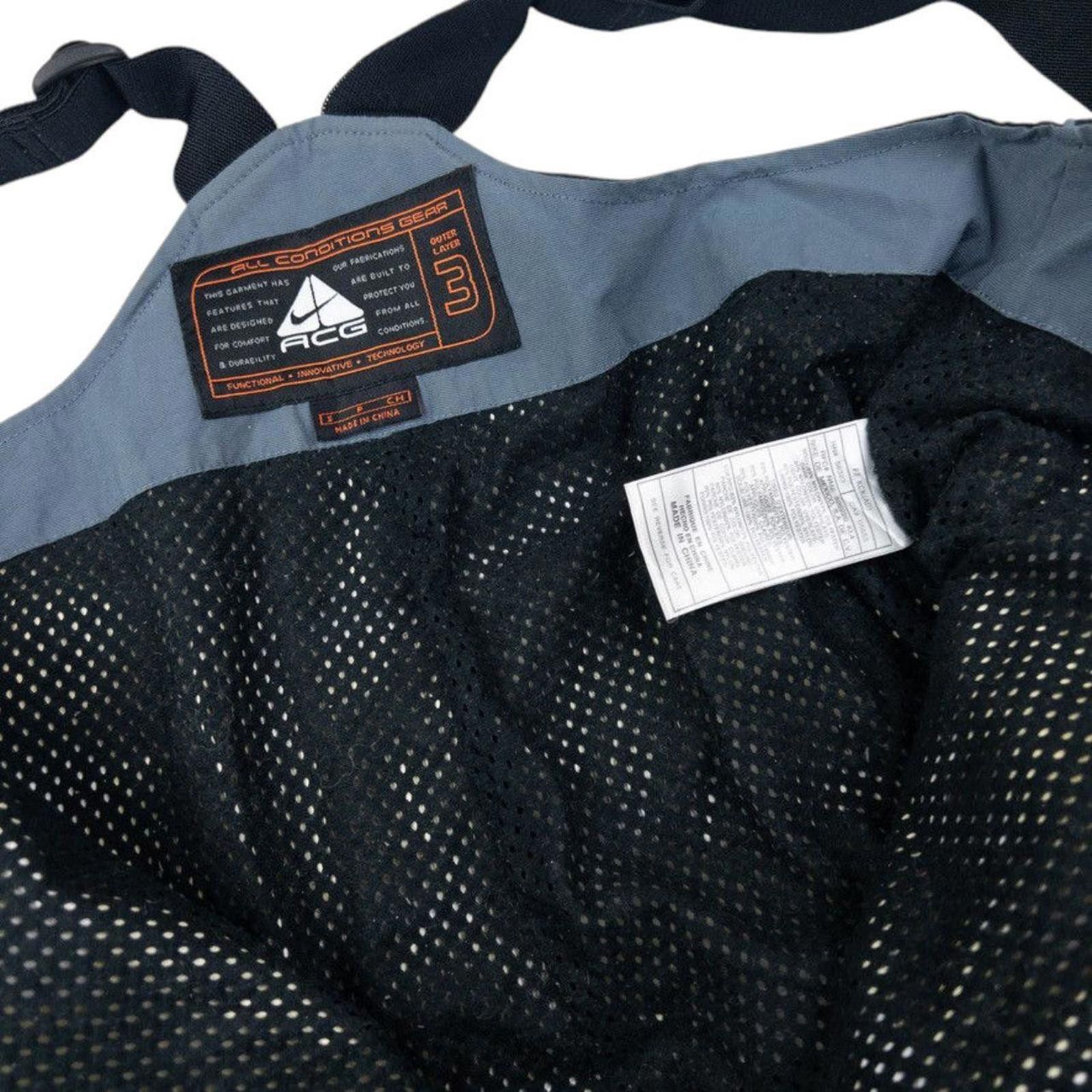 Nike Vintage Nike ACG Snowboarding Dungarees Size L Size US 34 / EU 50 - 8 Thumbnail