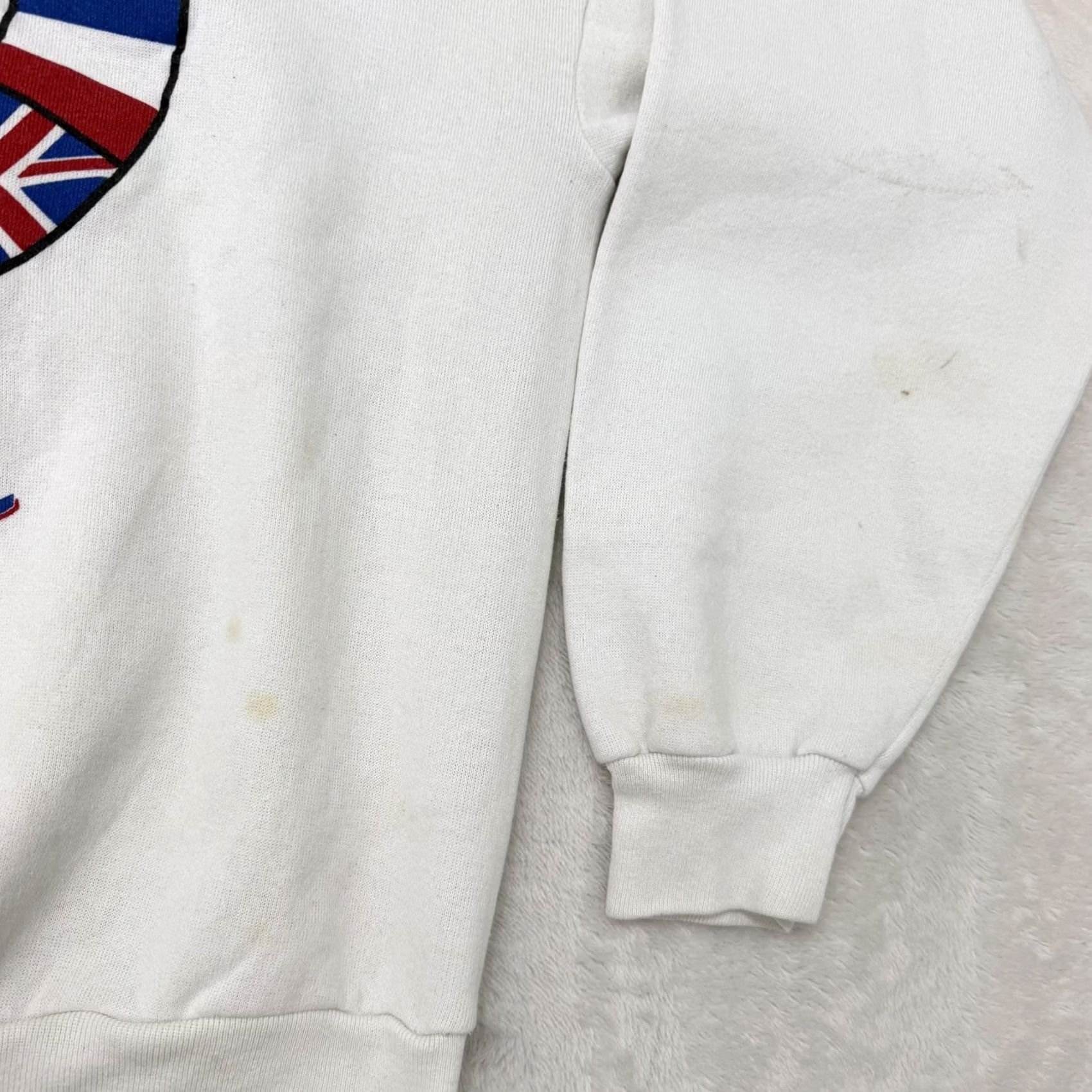 Disney VINTAGE Disney Mickey Mouse Epcot Center Sweatshirt Mens XL Flags Fleece USA Size US XL / EU 56 / 4 - 6 Thumbnail