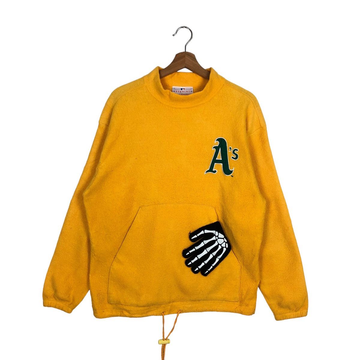 Japanese Brand × MLB VINTAGE MLB GENUINE MERCHANDISE BIG LOGO SWEATSHIRT Size US S / EU 44-46 / 1 - 1 Thumbnail