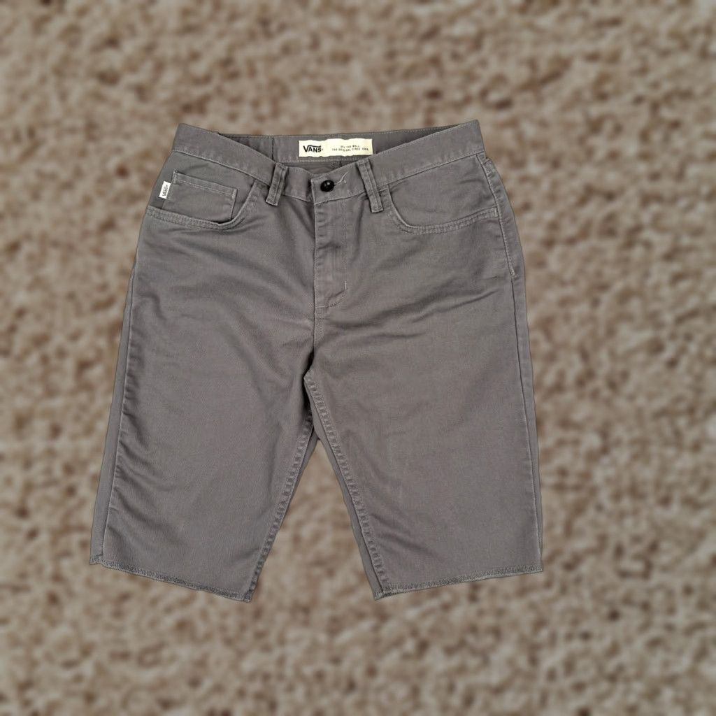 Volcom Volcom Shorts Men 30 Gray Cotton Blend Twill Skateboard Beach 11" Raw Hem Mens Size US 30 / EU 46 - 1 Thumbnail