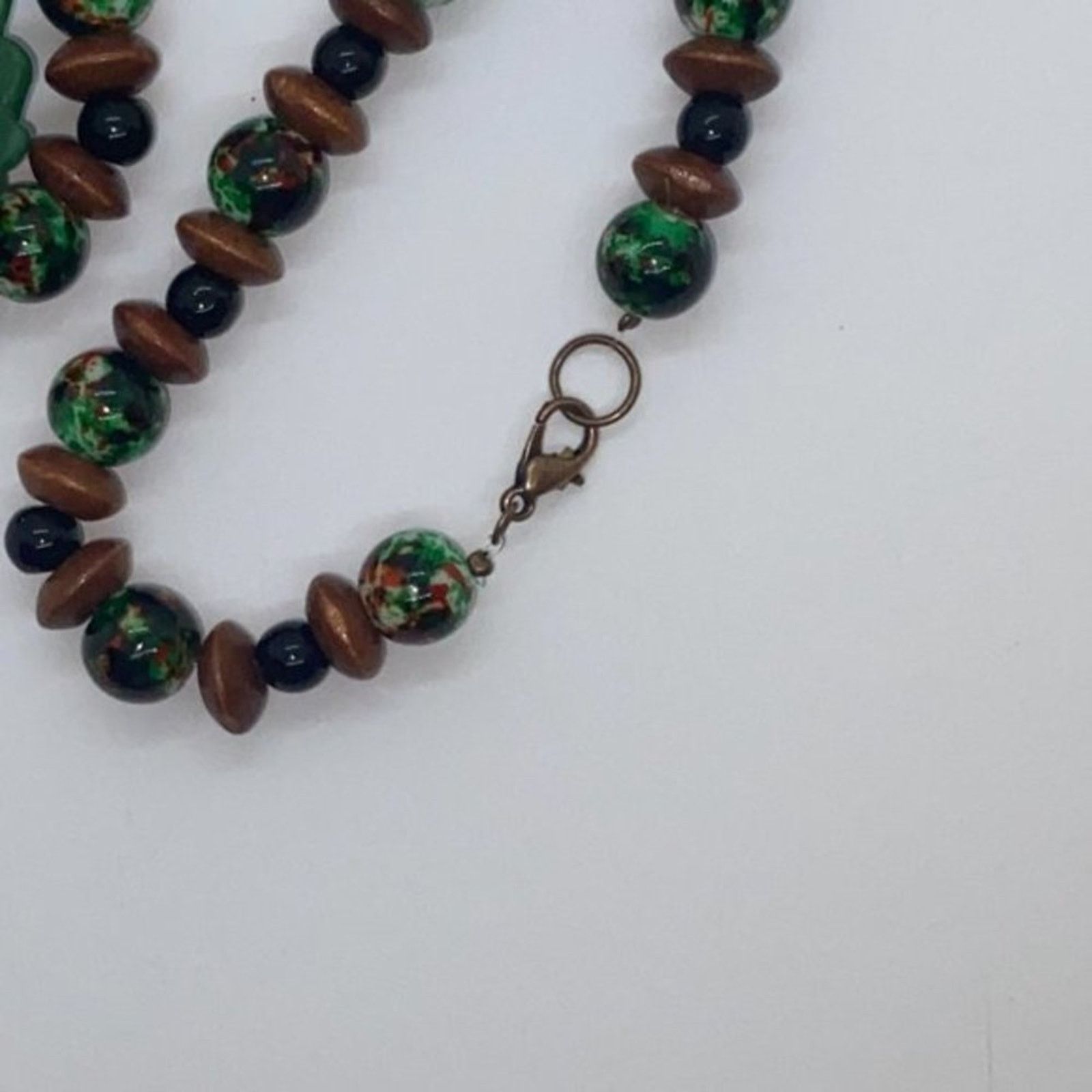 Handmade Handmade Beaded Black Brown Green Elephant Necklace Size ONE SIZE - 7 Thumbnail