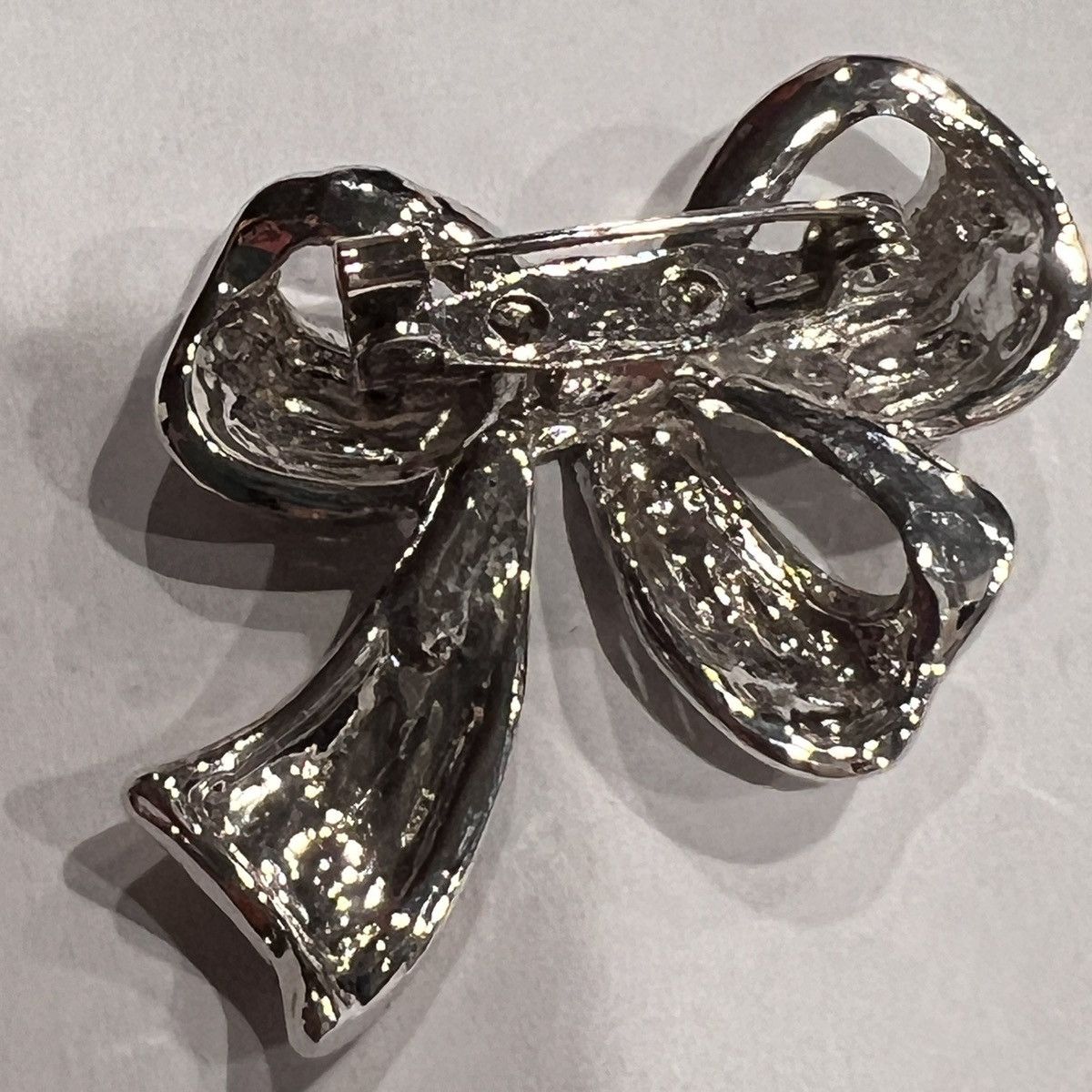 Unknown London Silver Bow Brooch with Rhinestones Size ONE SIZE - 3 Thumbnail