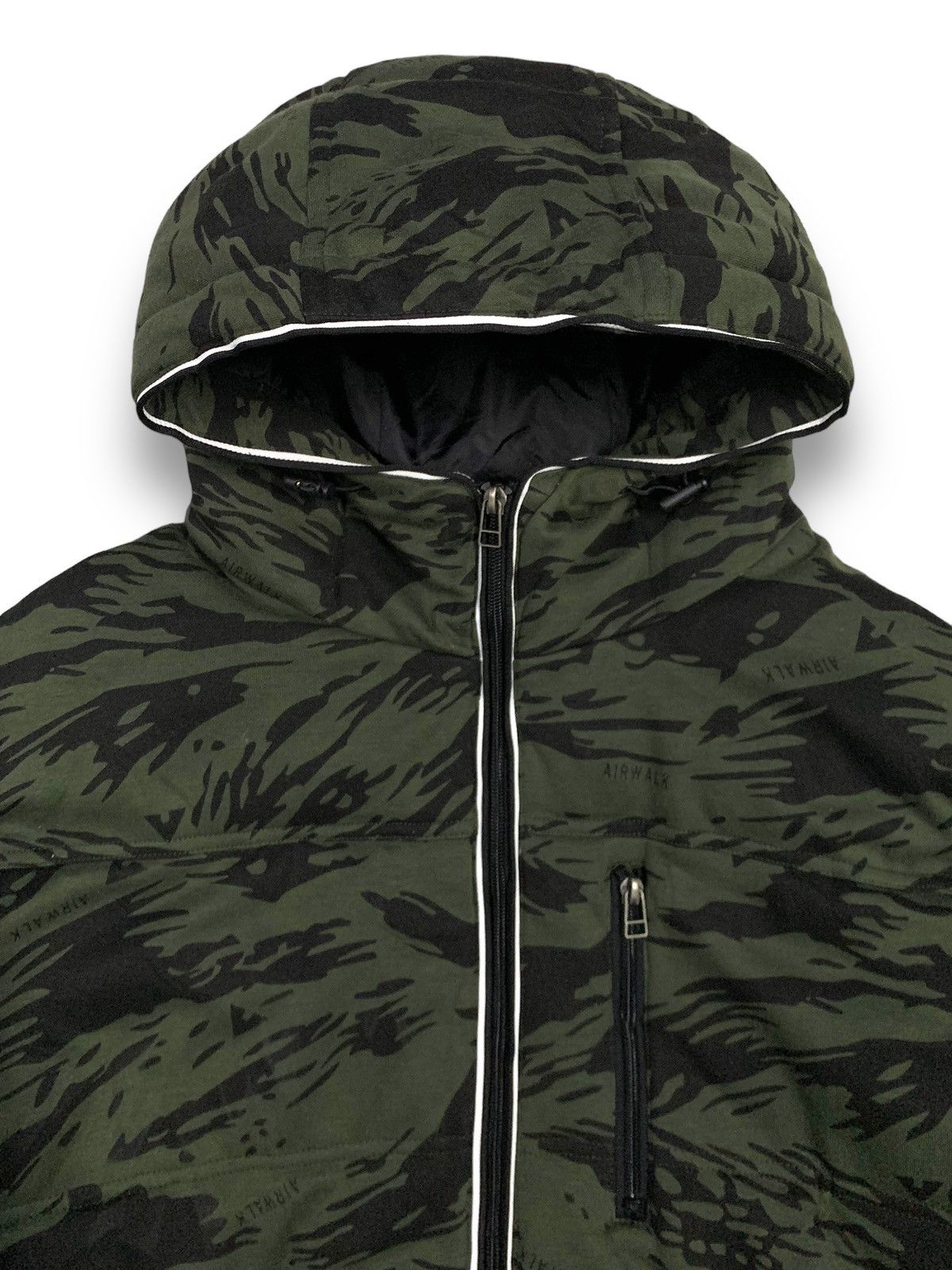 Airwalk AIRWALK Camo Padded Puffer Down Jacket Travis Scott Style Size US XXL / EU 58 / 5 - 5 Thumbnail