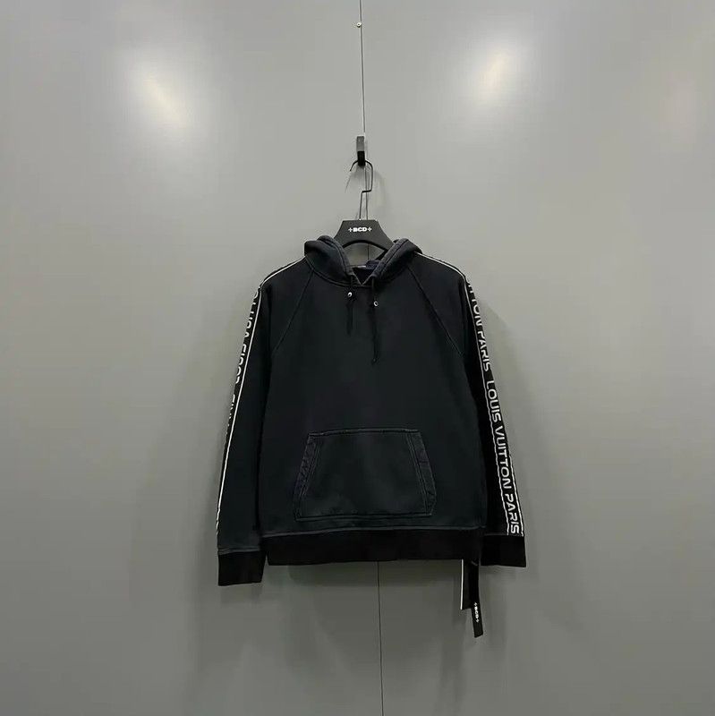 Louis Vuitton Louis Vuitton Black Cotton Pullover Hoodie 0089 Size US L / EU 52-54 / 3 - 1 Thumbnail