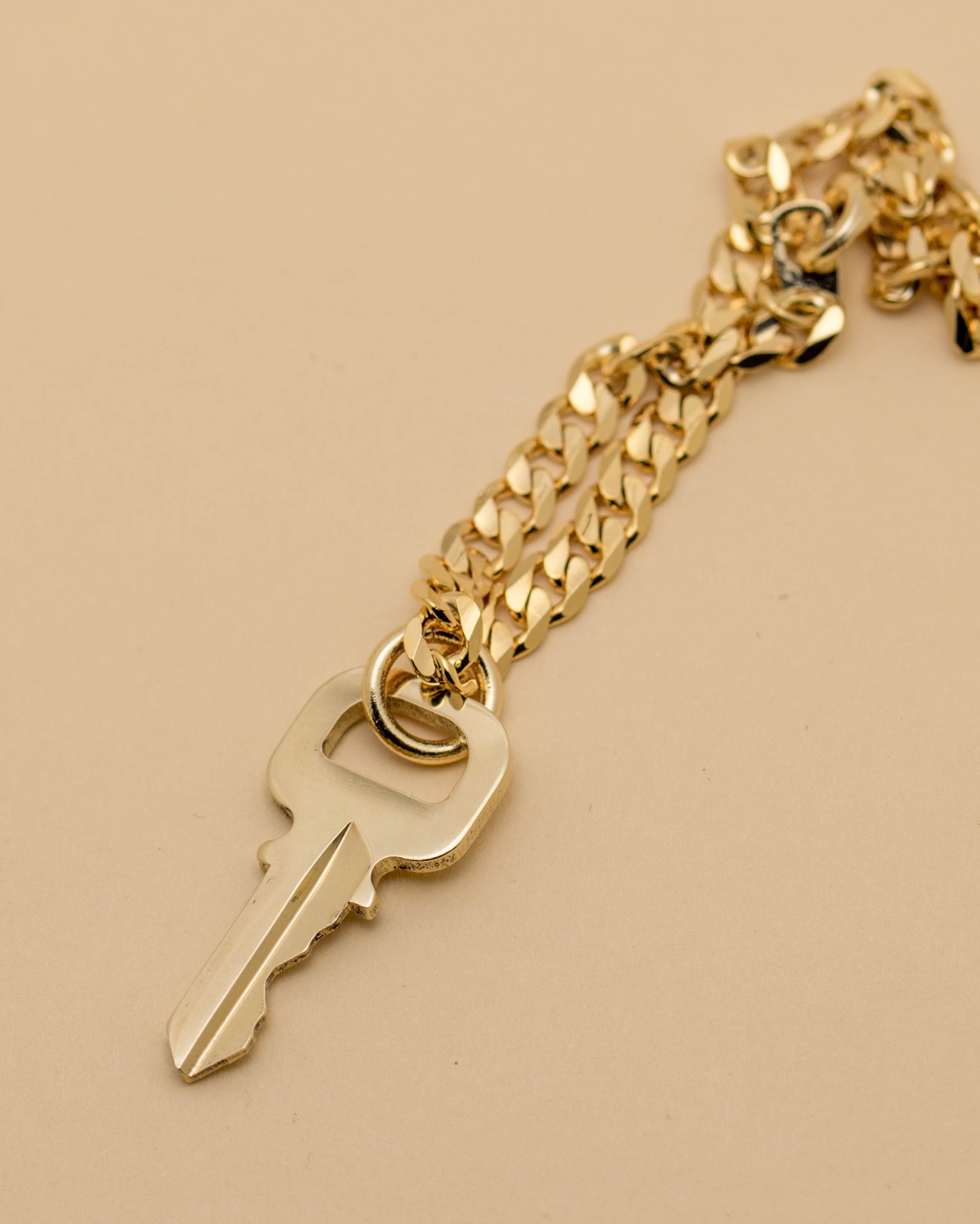 Louis Vuitton LV lock with chain and bracelet Size ONE SIZE - 5 Thumbnail
