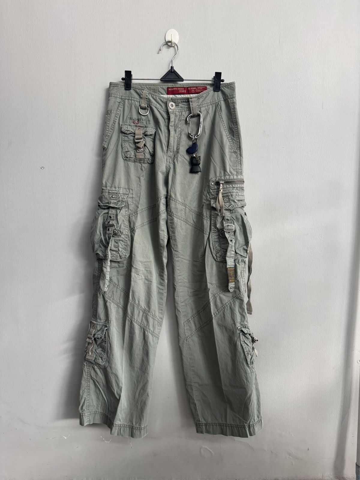 Japanese Brand VINTAGE Y2K BAGGY CARGO PANT WITH MULTI POCKET Size US 28 / EU 44 - 1 Thumbnail