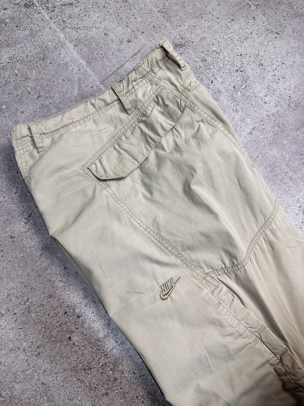 Nike Vintage Nike Cargo Baggy Japan Avantgarde Faded Bontage Y2K Size US 36 / EU 52 - 16 Thumbnail