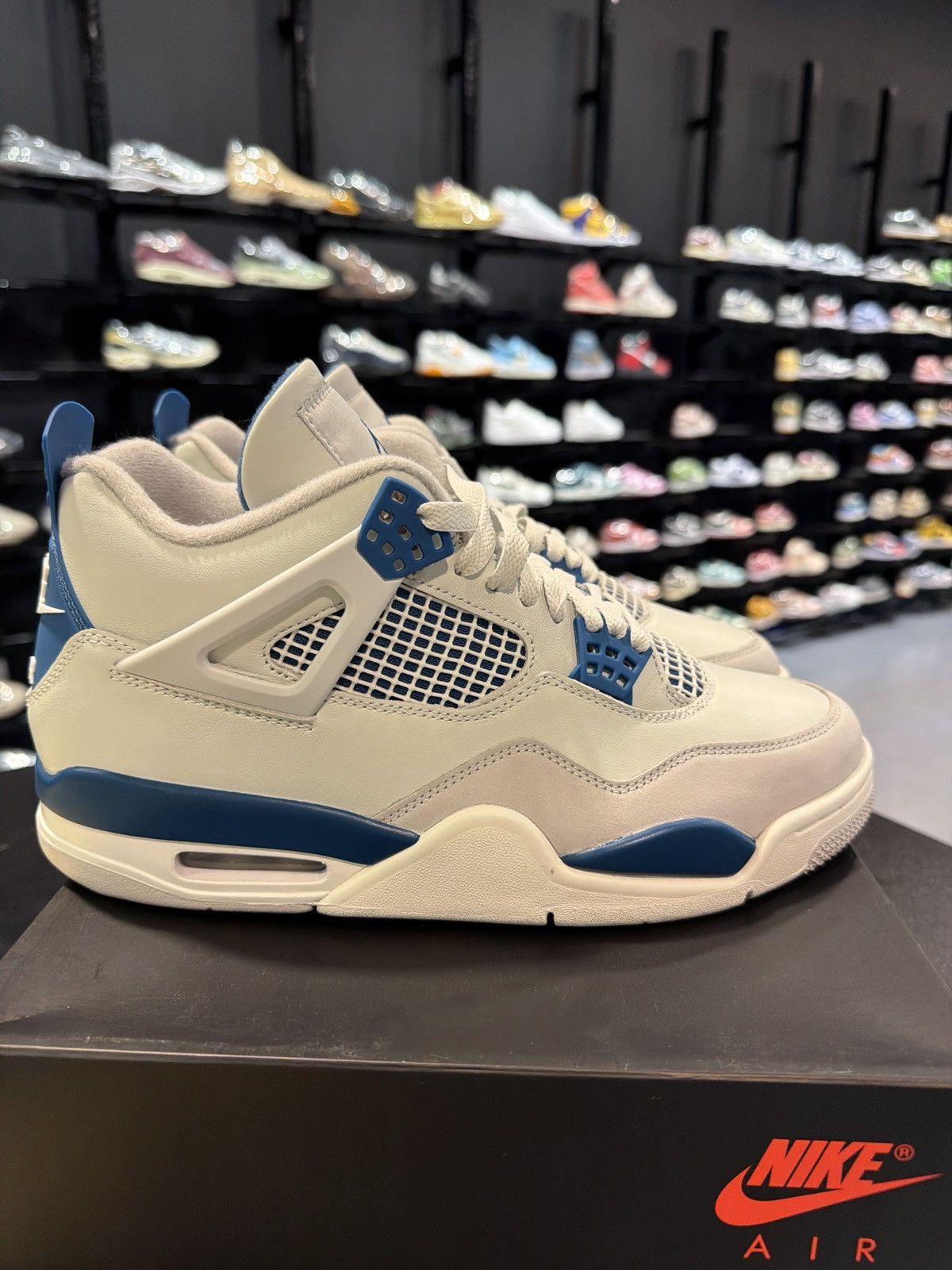 Jordan Brand Jordan 4 Military Blue Size-9.5 Brand New Quick Shipping Size US 9.5 / EU 42-43 - 3 Thumbnail
