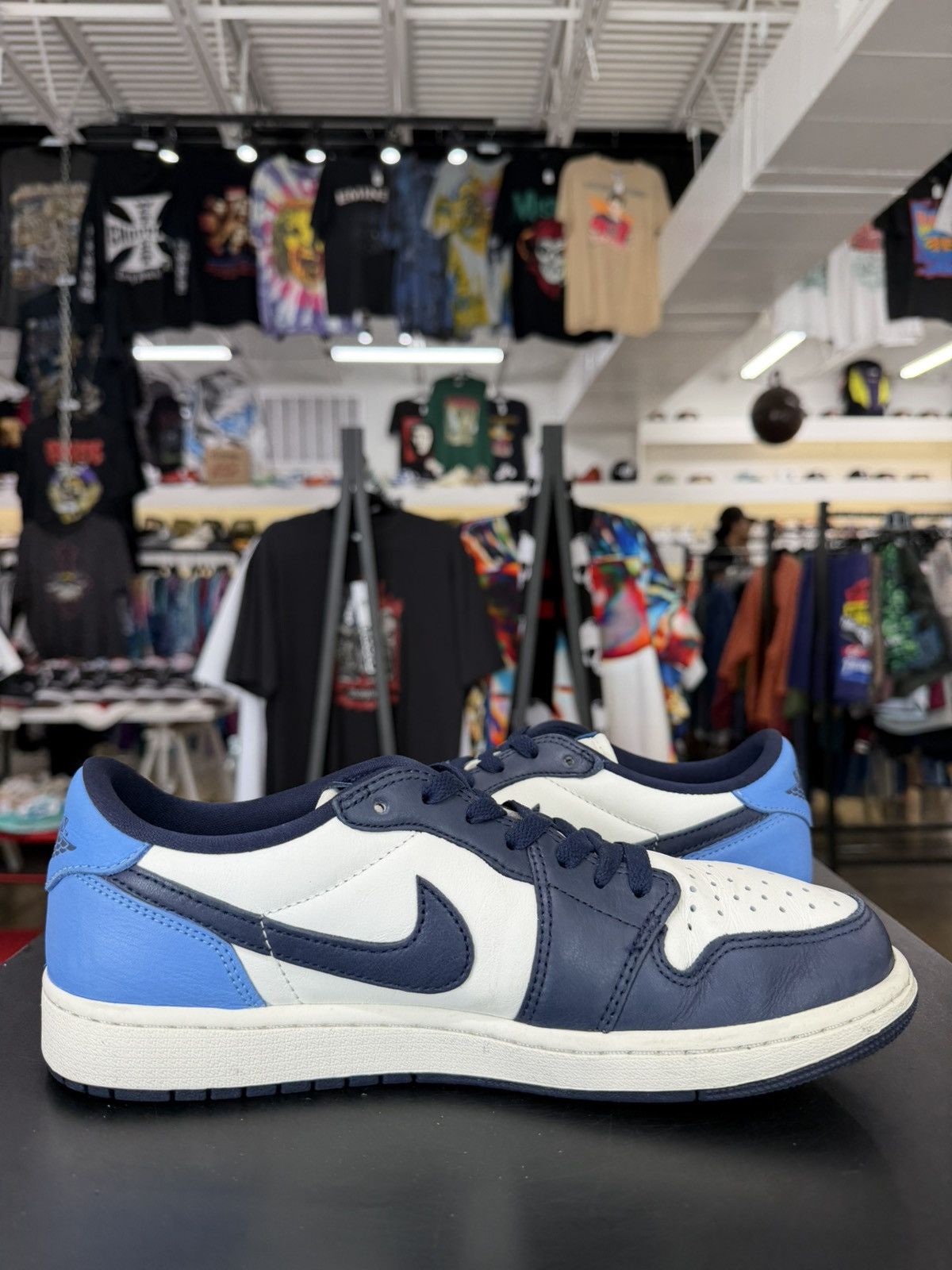 Jordan Brand Air Jordan 1 Low Obsidian UNC Size 9 (2025) Size US 9 / EU 42 - 3 Thumbnail