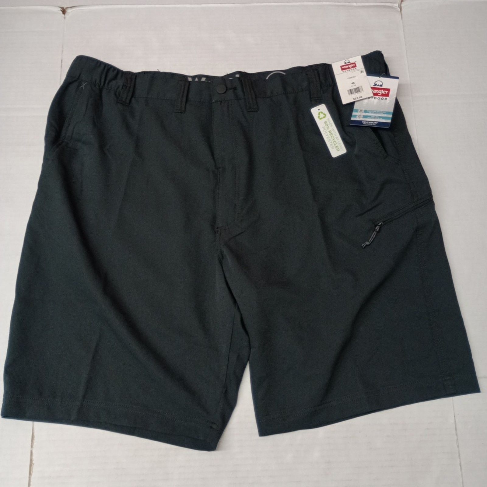 Wrangler Wrangler Men's Field Utility Shorts Size 44 Black Relaxed Size US 44 / EU 60 - 1 Thumbnail