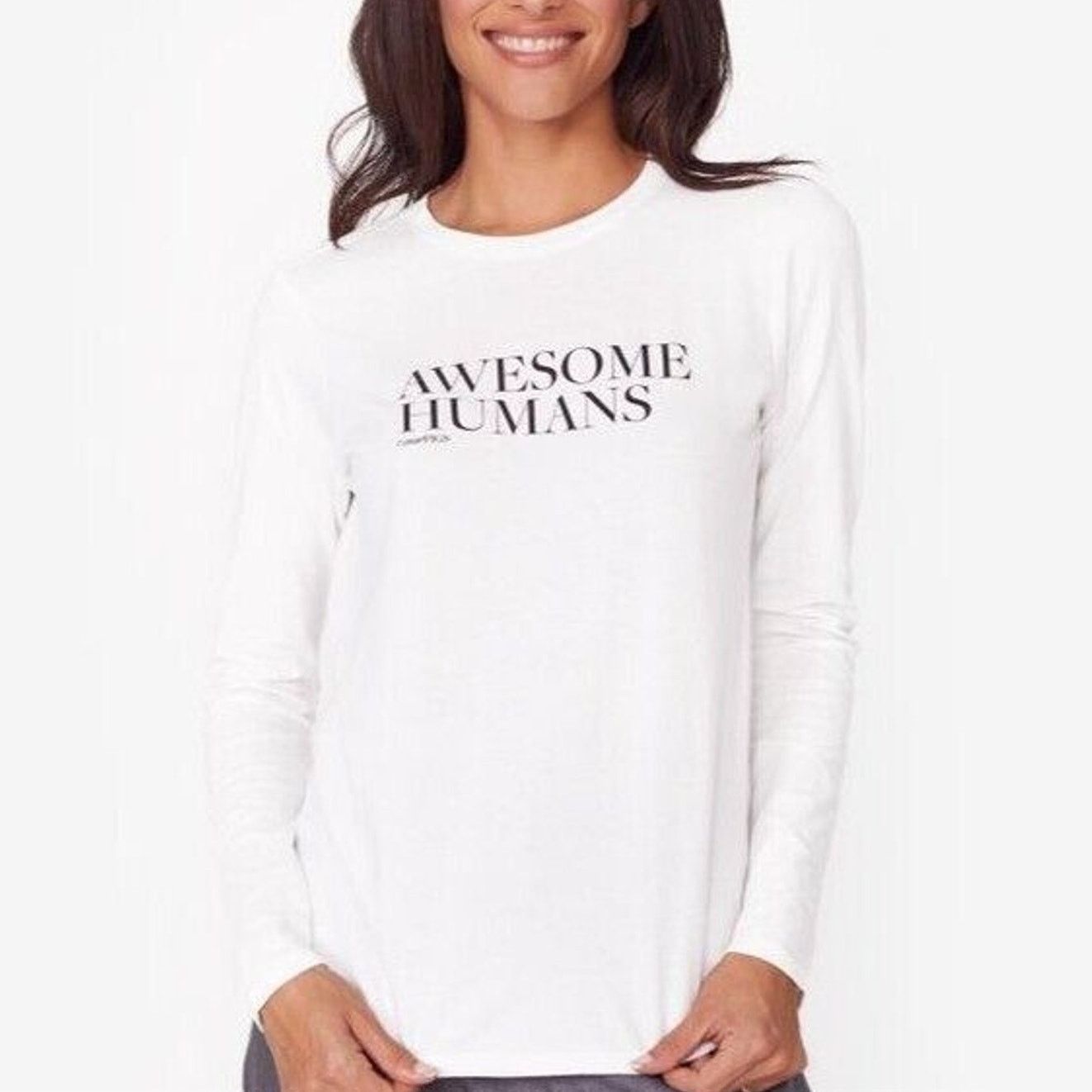 Figue FIGS Womens Awesome Humans T-Shirt Sz XS White Super Soft Size XS / US 0-2 / IT 36-38 - 1 Thumbnail