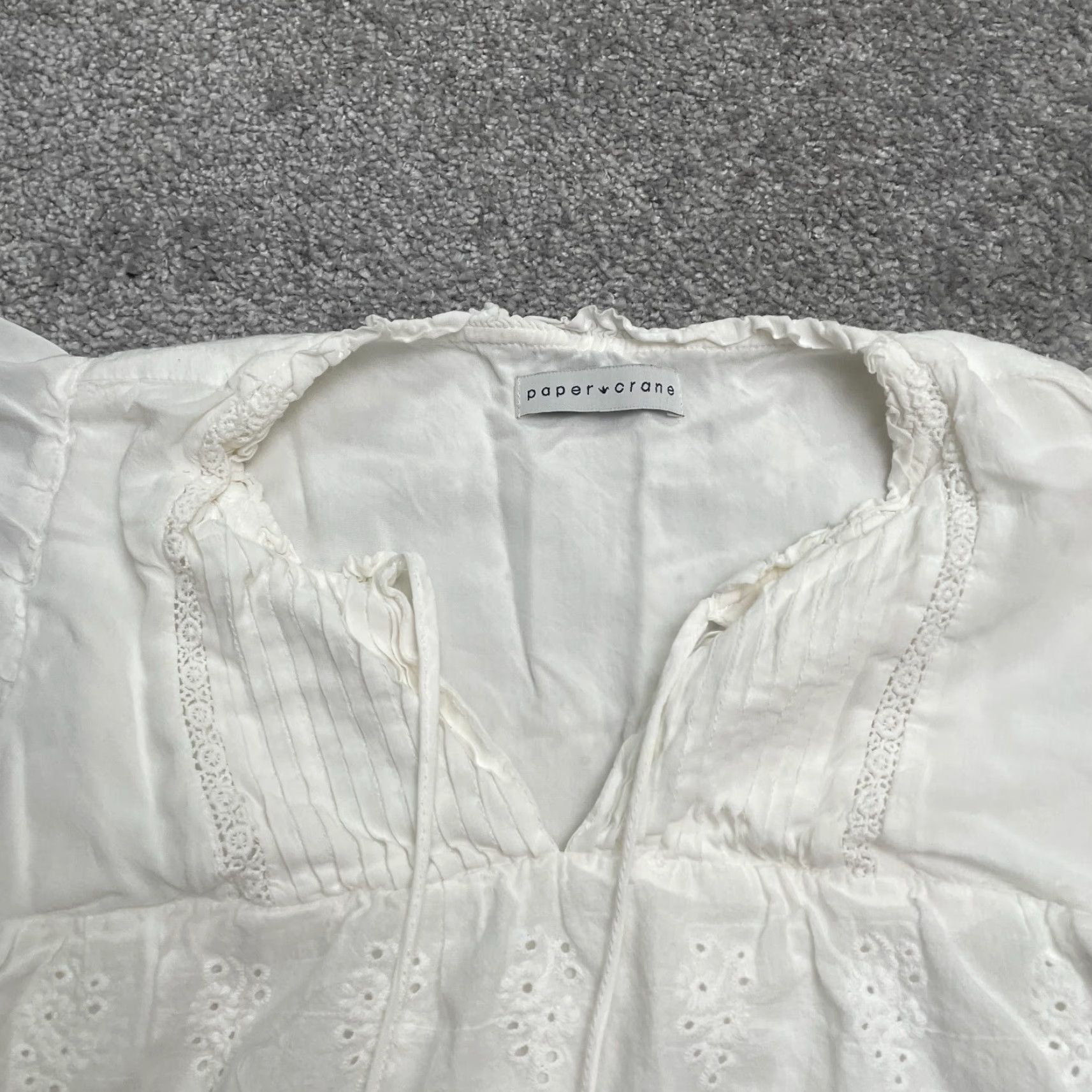 Vintage Paper Crane Eyelet Blouse Womens Small White Neck Tie Sleeveless Casual Tunic Size S / US 4 / IT 40 - 4 Thumbnail