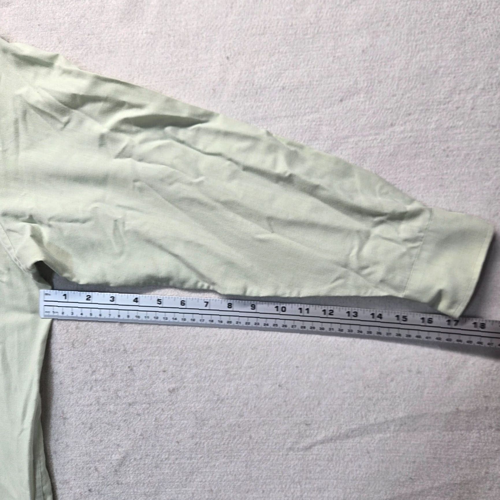 Vintage Meeting Street Shirt Adult Men 15.5 32/33 Button-Down Green Long Sleeve Solid Cotton Blend Dress Shirt Mens Size US M / EU 48-50 / 2 - 5 Thumbnail