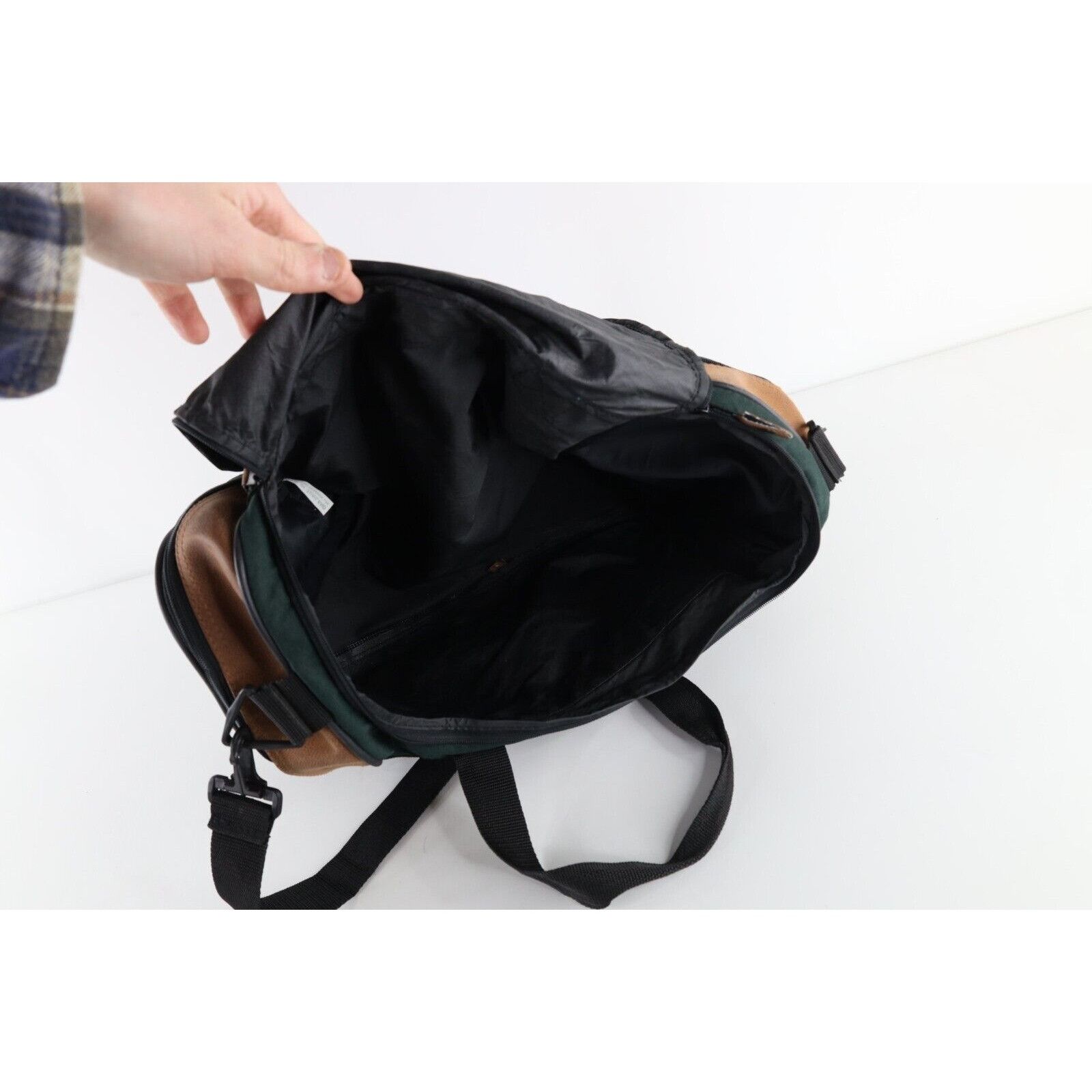 Jeep × Vintage Vintage 90s Y2K Jeep Motors Travel Equipment Duffel Bag Size ONE SIZE - 10 Thumbnail