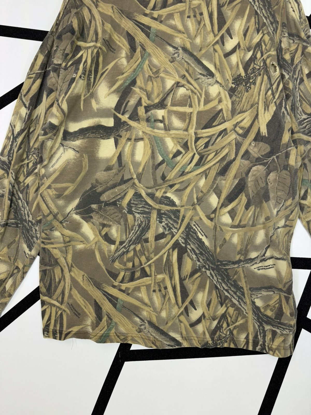 Vintage VINTAGE CAMO ADVANTAGE WETLANDS LONG SLEEVE DISTREES TEE Size US L / EU 52-54 / 3 - 12 Thumbnail