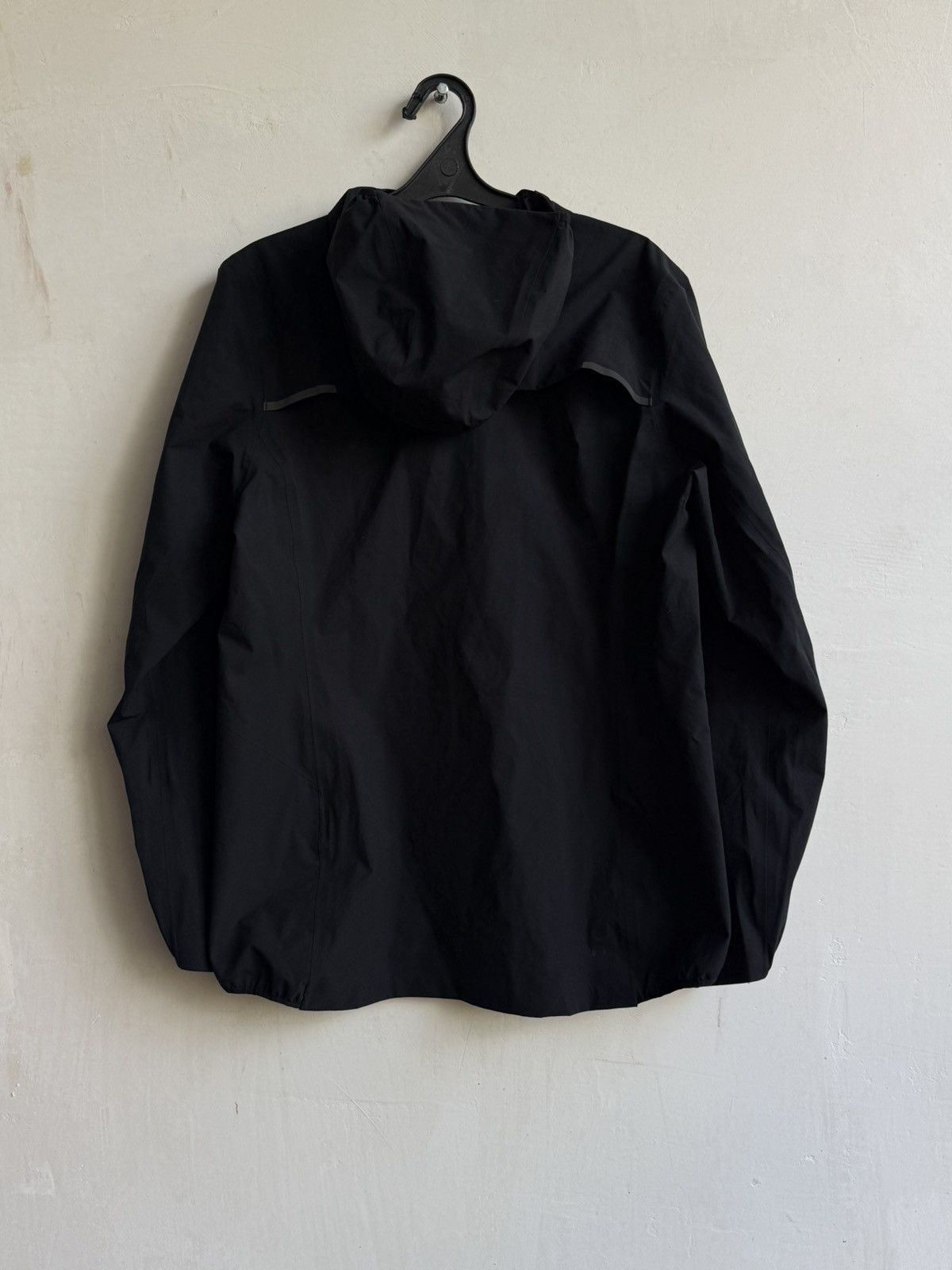 On On Running Warerproof Anorak Women’s jacket size M NWT Size M / US 6-8 / IT 42-44 - 7 Thumbnail