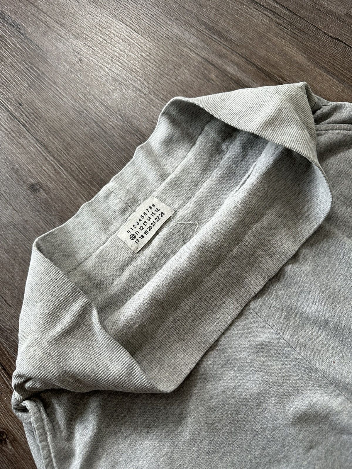 Maison Margiela 🧟‍♀️Maison Margiela🧟‍♀️ Line 10 Crop Sweatpants Size US 33 - 11 Thumbnail