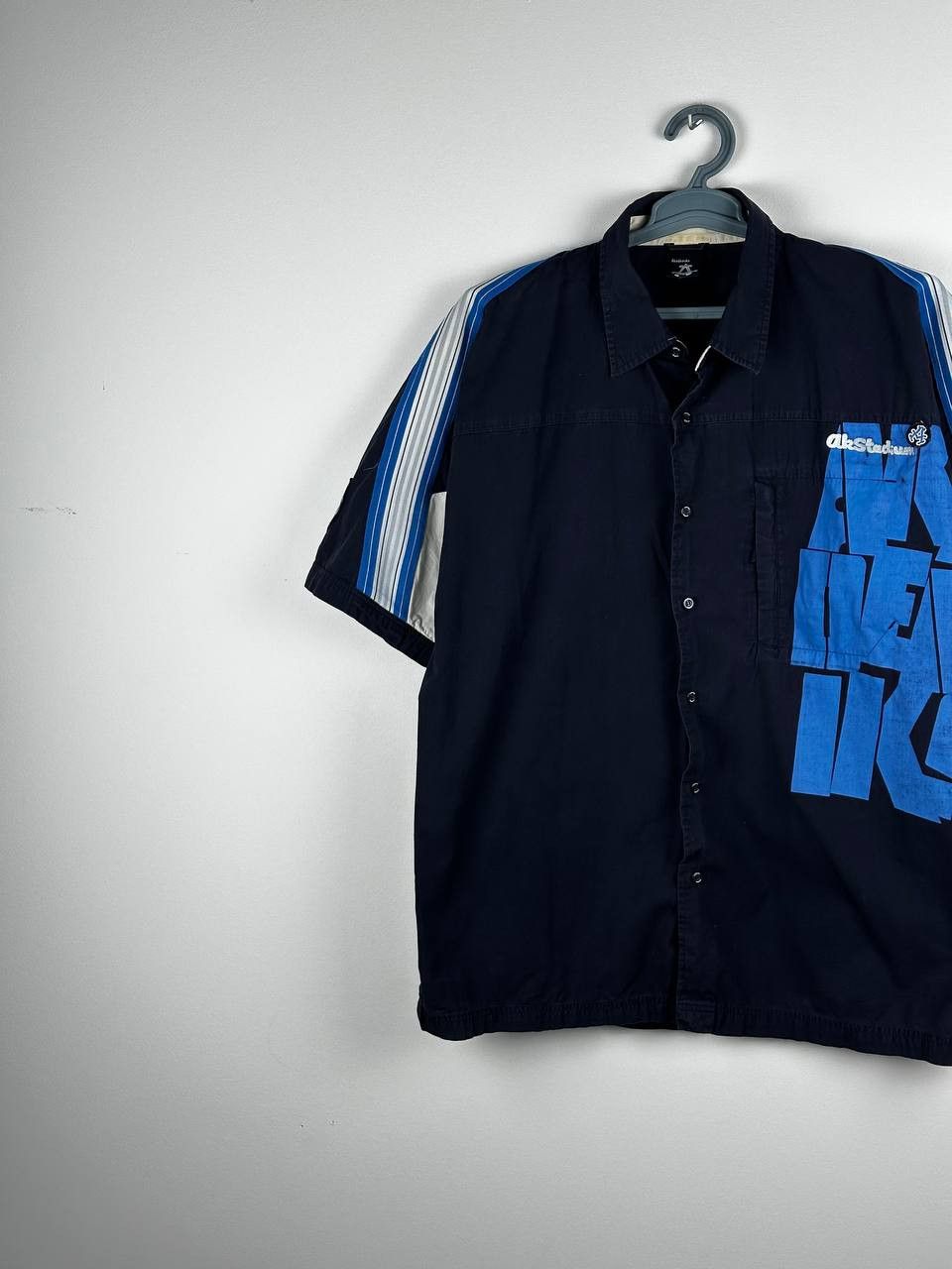 Akademiks × Vintage Vintage Y2K Akademiks Stadium Division Shirt Size US L / EU 52-54 / 3 - 3 Thumbnail
