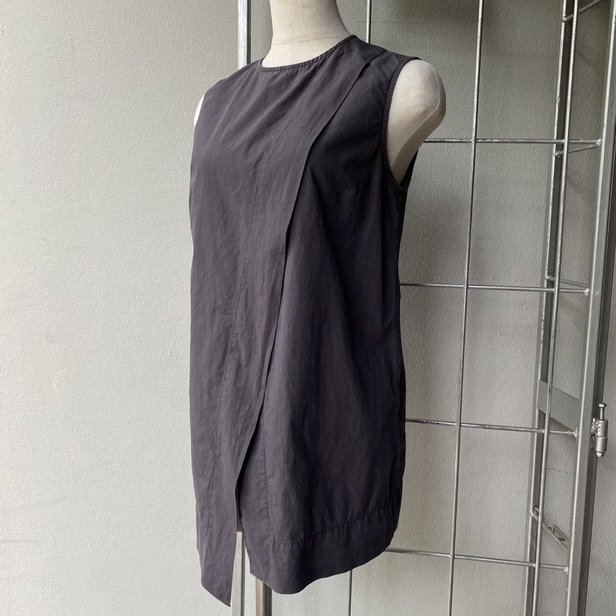 Acne Studios Acne Studios Brown Sleeveless Round Neck Top with Folded Hem Size XXS / US 00 / IT 34 - 2 Thumbnail