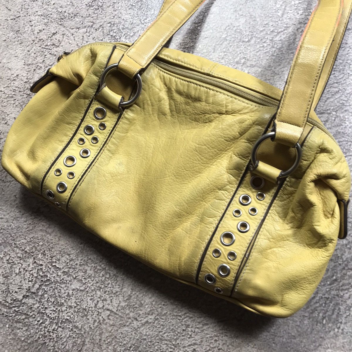 Vintage Vintage Y2K Leather Shoulder Bag Japanese Archive Streetwear Size ONE SIZE - 3 Thumbnail