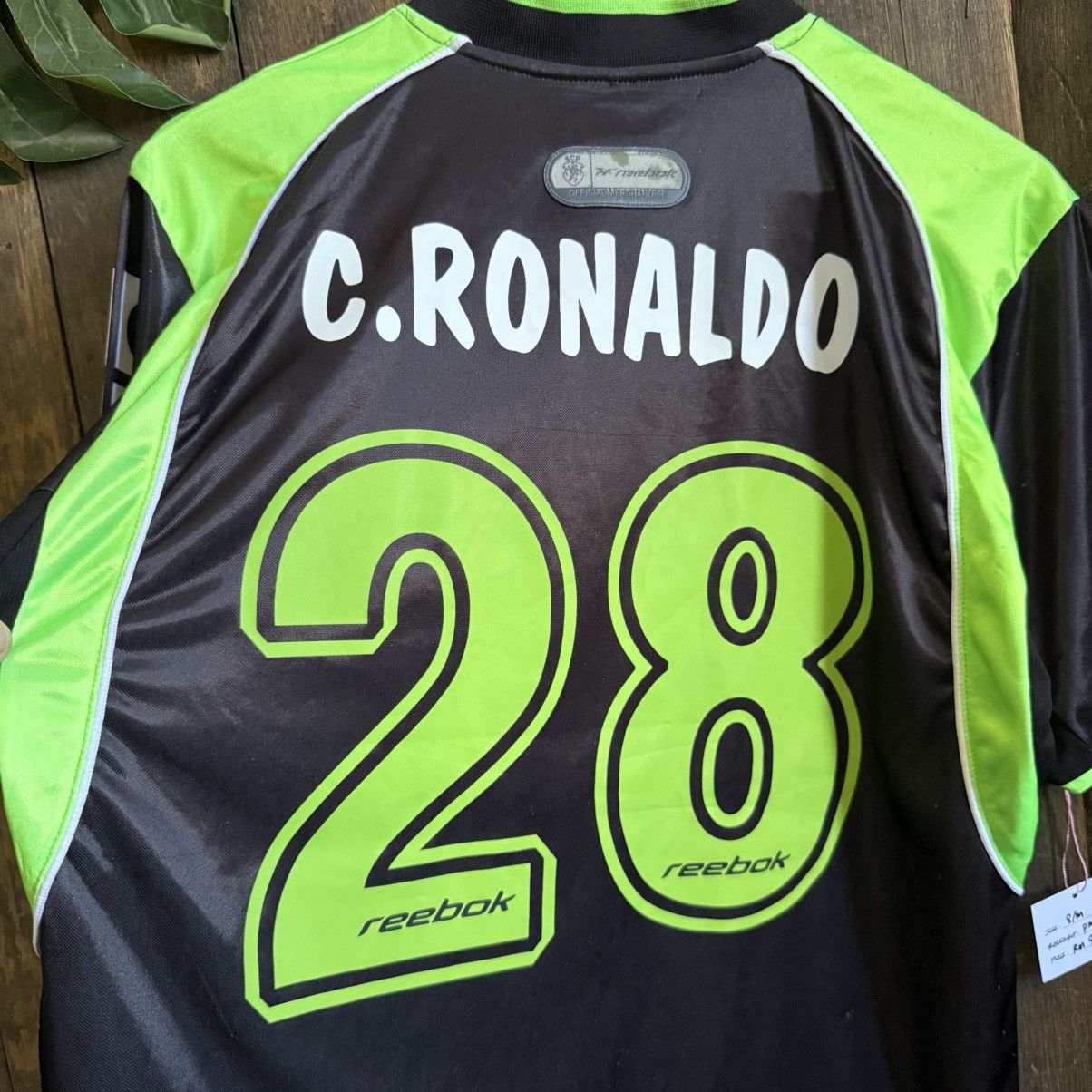 Reebok Vintage Sporting Lisbon 2001-02 Away Reebok Jersey #ronaldo Size US S / EU 44-46 / 1 - 4 Thumbnail
