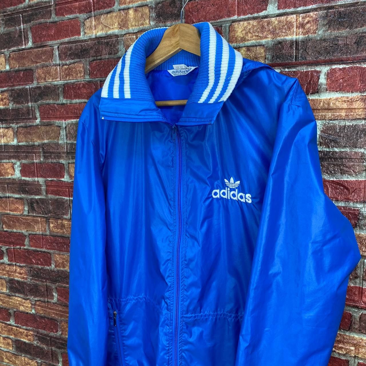 Adidas VINTAGE ADIDAS JAPAN NYLON BLUE STRIPED COLLAR HIDDEN HOOD Size US L / EU 52-54 / 3 - 5 Thumbnail