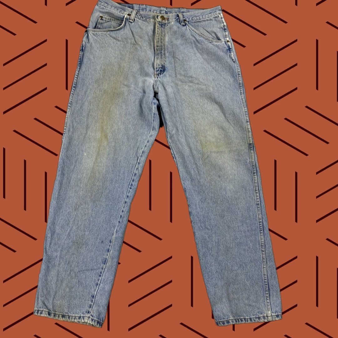 Wrangler VINTAGE Wrangler Jeans Denim 34x30 Tapered Distressed Light Wash 90s Western Mens Regular 34W 30L Size US 34 / EU 50 - 1 Thumbnail