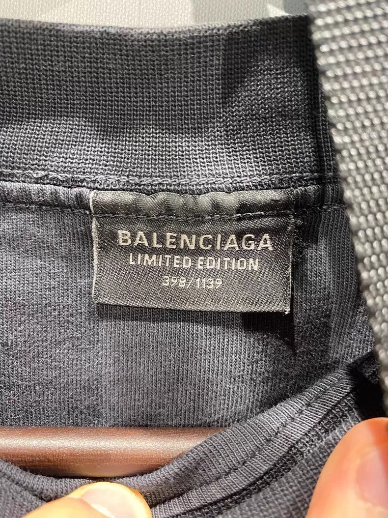 Balenciaga Balenciaga Black Band Reversible Short Sleeve T-Shirt Size US S / EU 44-46 / 1 - 3 Thumbnail