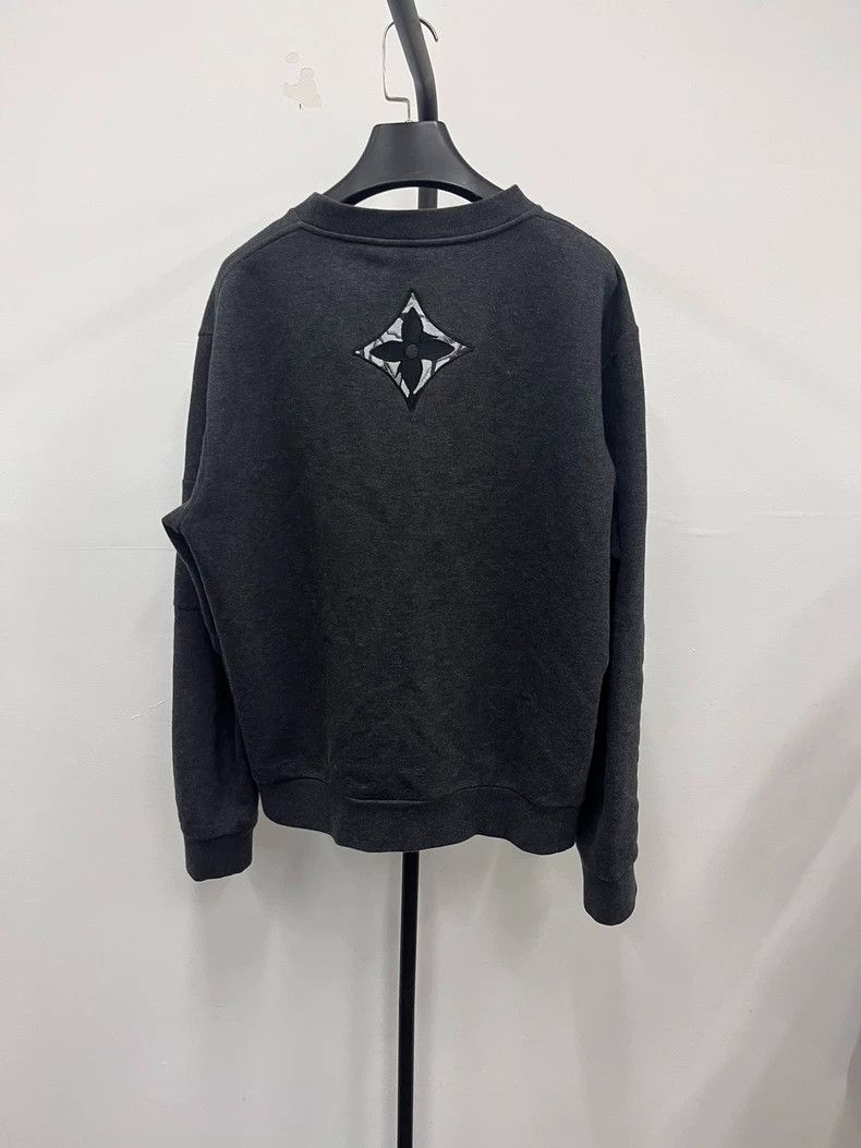 Louis Vuitton Louis Vuitton 24SS Logo Printed Crew Neck Long Sleeve Sweat Size US M / EU 48-50 / 2 - 2 Thumbnail