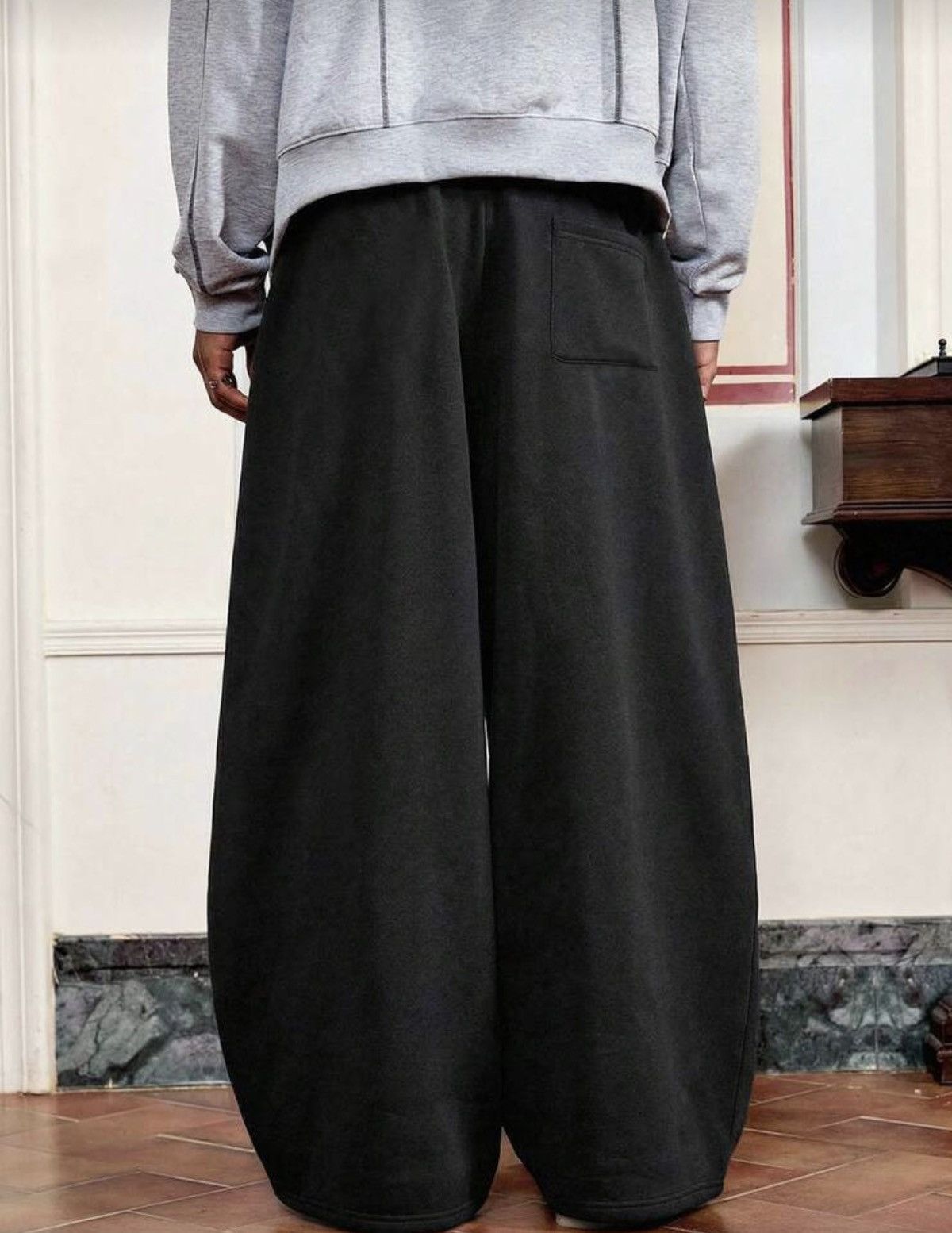 VIBE Hip Hop Elastic Waist Baggy Sweatpants Size US 32 / EU 48 - 3 Thumbnail