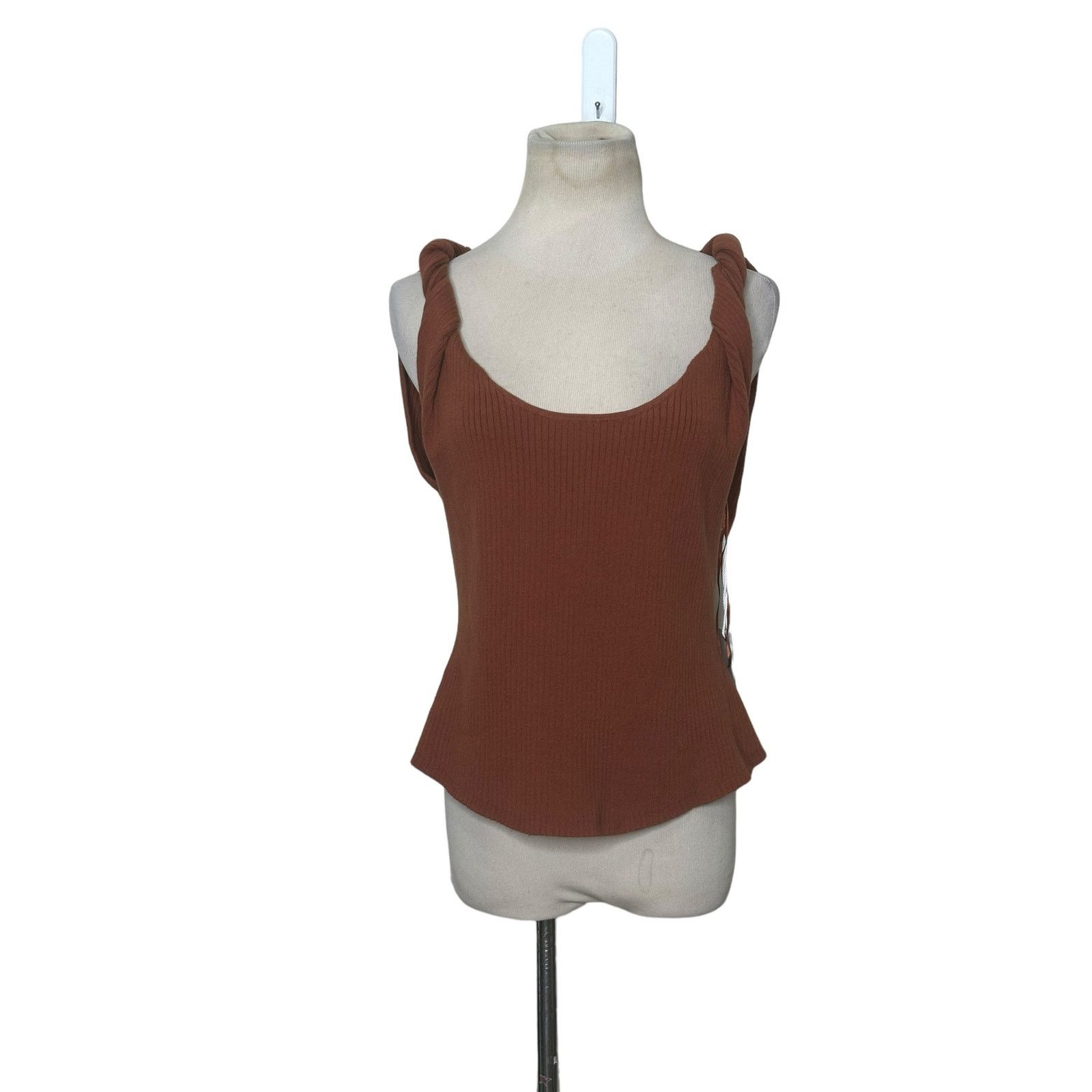 Good American Good American Twisted Strap Knit Tank Top size 5/6 - 2XL Size XXL / US 16-18 / IT 52-54 - 12 Thumbnail