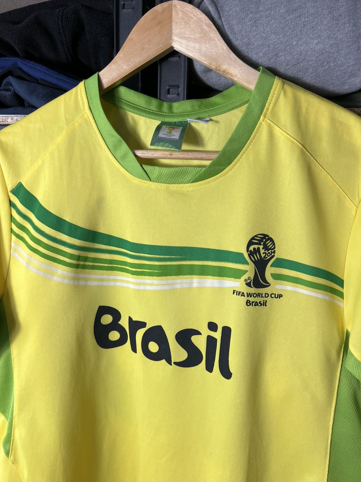 Umbro Brazil Brasil #10 FIFA World Cup 2014 Football Shirt Yellow Size US M / EU 48-50 / 2 - 7 Thumbnail