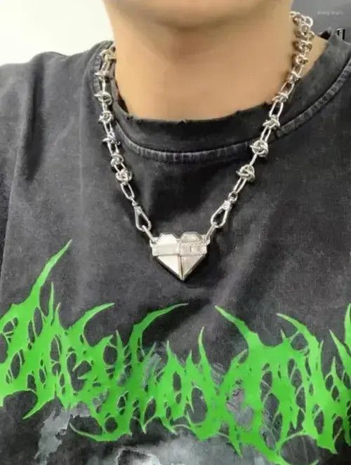 Japanese Brand × Vintage Unisex heart patchwork pendant necklace chain minimalist Size ONE SIZE - 3 Thumbnail