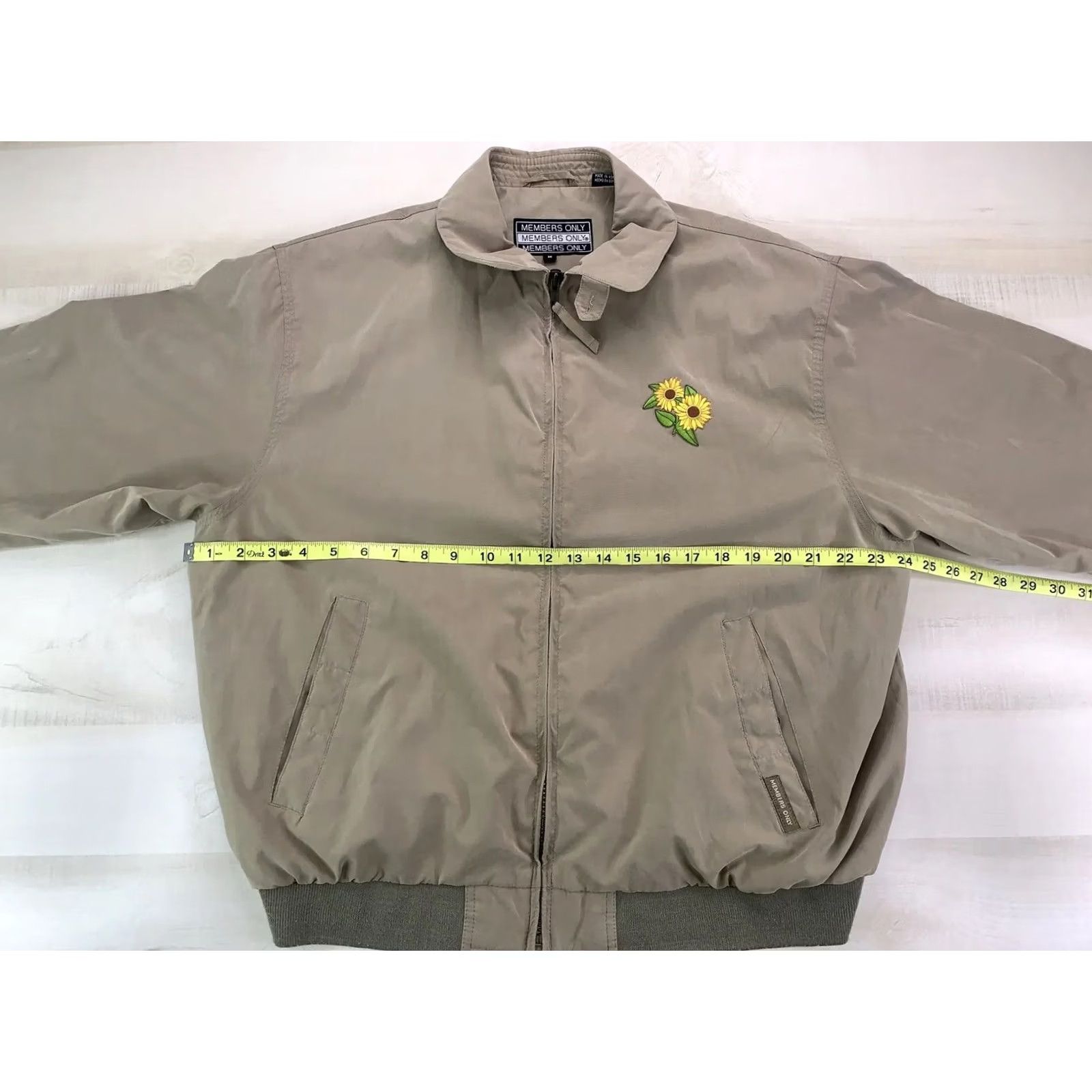 Members Only VINTAGE Members Only Bomber Jacket Unisex Medium Tan Brown Flower Patch 90s Retro Style Casual Fall Spring Jacket Mens Womens Size M / US 6-8 / IT 42-44 - 7 Thumbnail