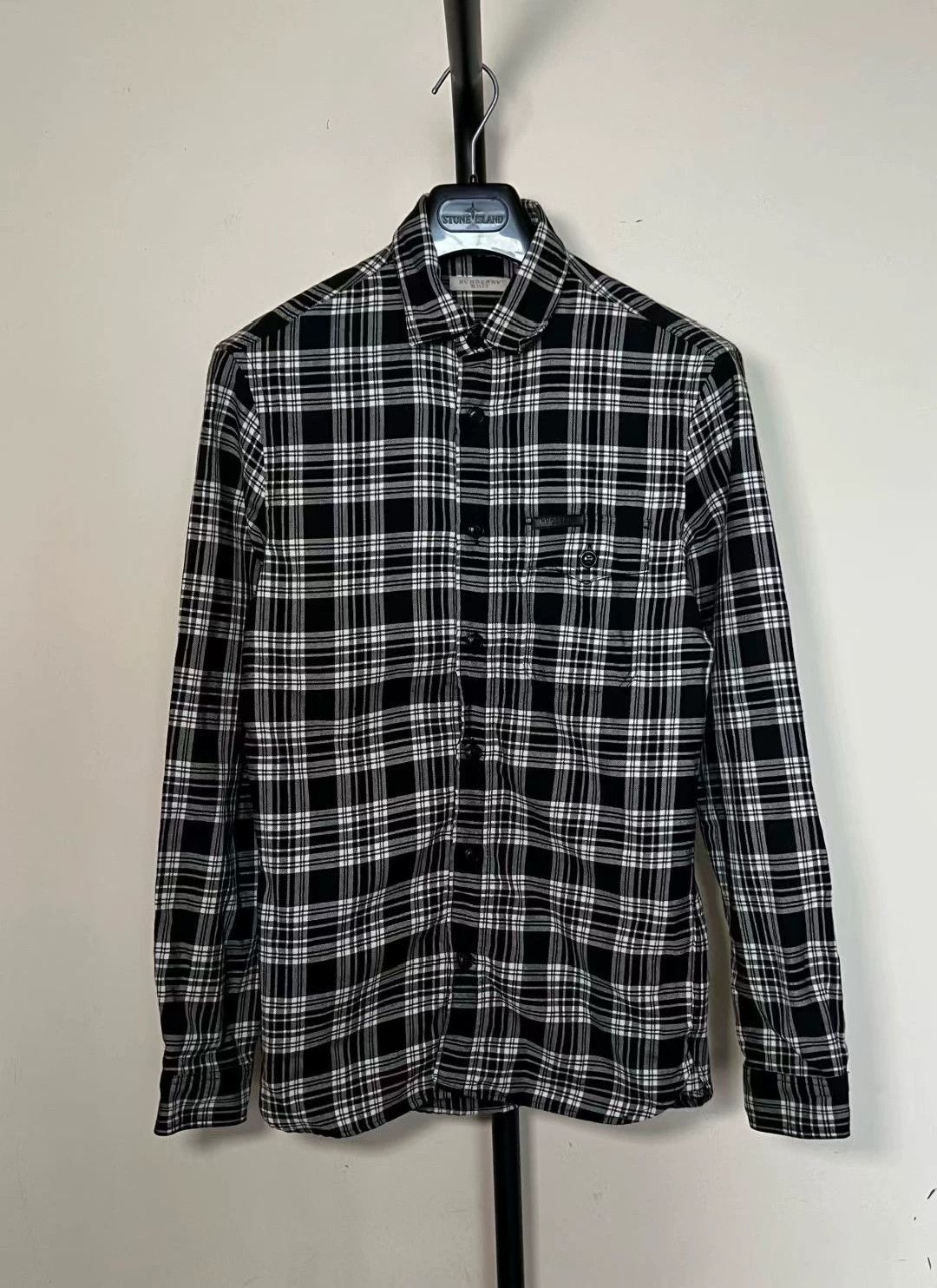 Burberry Burberry Classic Check Wool Shirt S Size US S / EU 44-46 / 1 - 1 Thumbnail