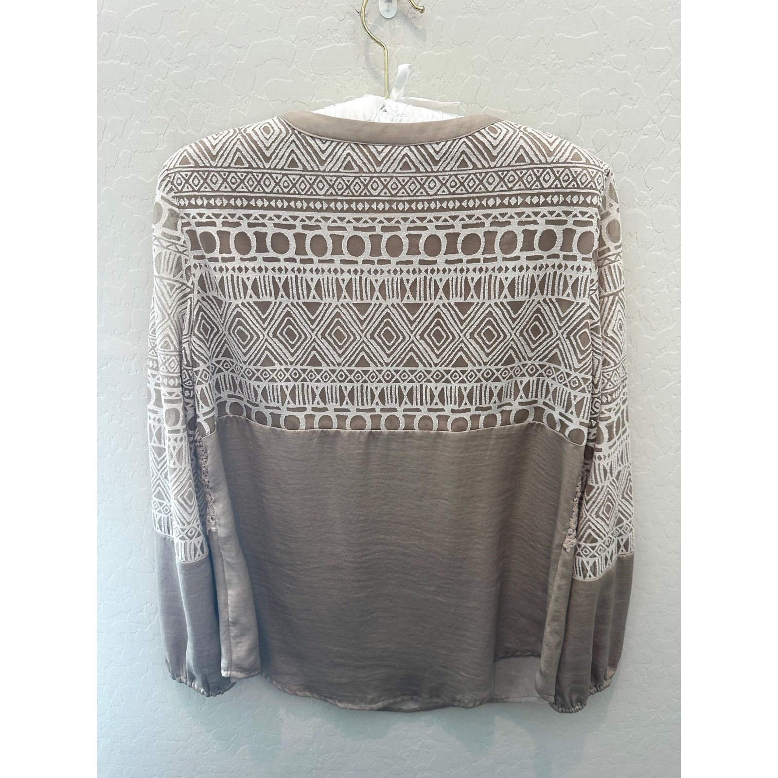 Chicos CHICOS | Taupe Neutral Textured Boho Long Sleeve Peasant Top Size S / US 4 / IT 40 - 5 Thumbnail