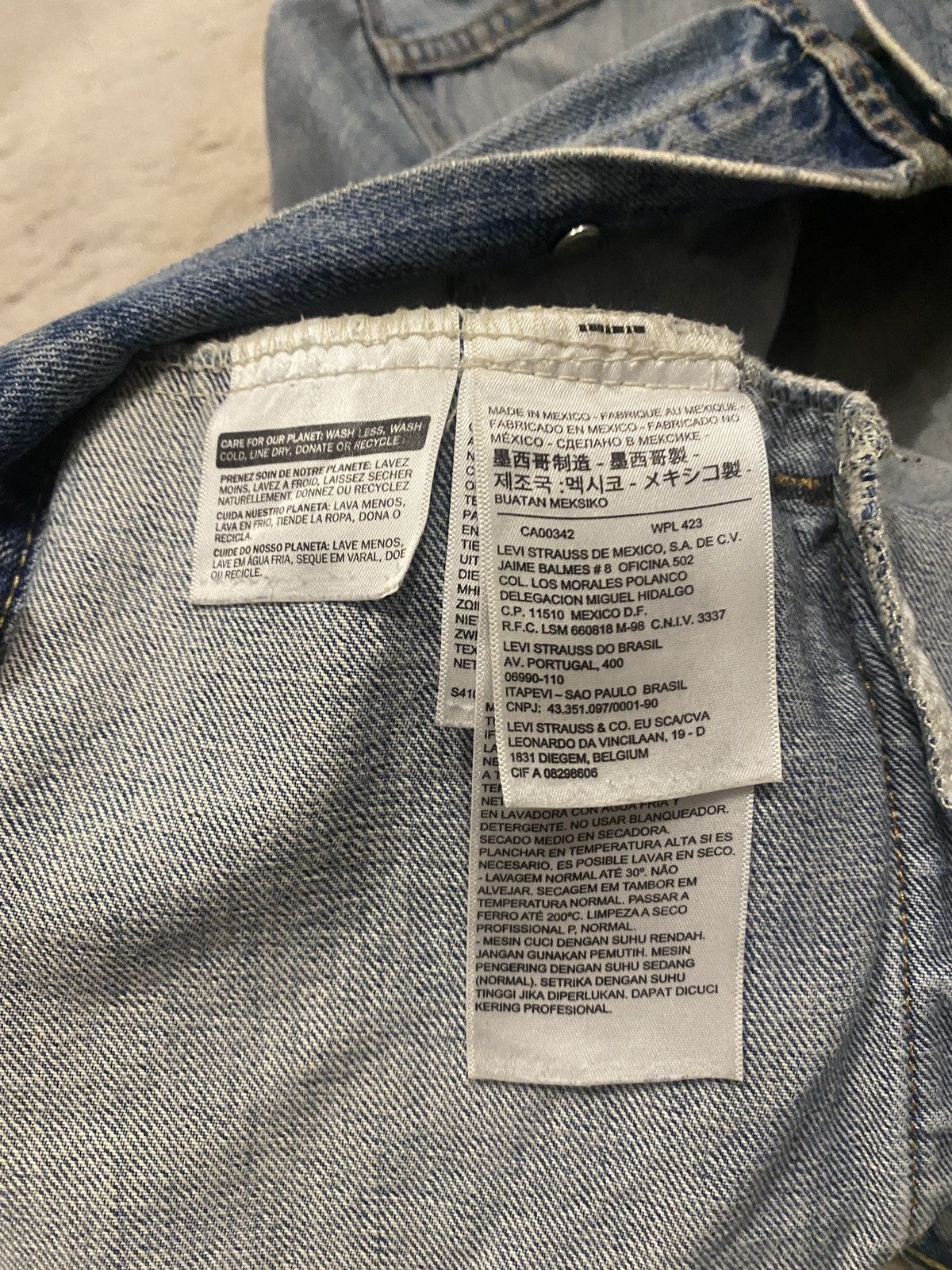 Levi's Levi Strauss denim distreesed jacket Size US M / EU 48-50 / 2 - 4 Thumbnail