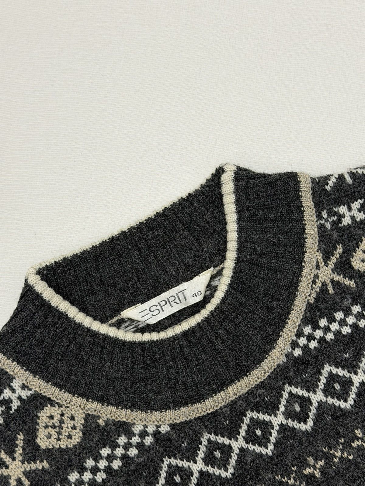 Esprit Vintage 80s ESPRIT Wool Knit Sweater Size 40 fits M or W L Size US M / EU 48-50 / 2 - 4 Thumbnail