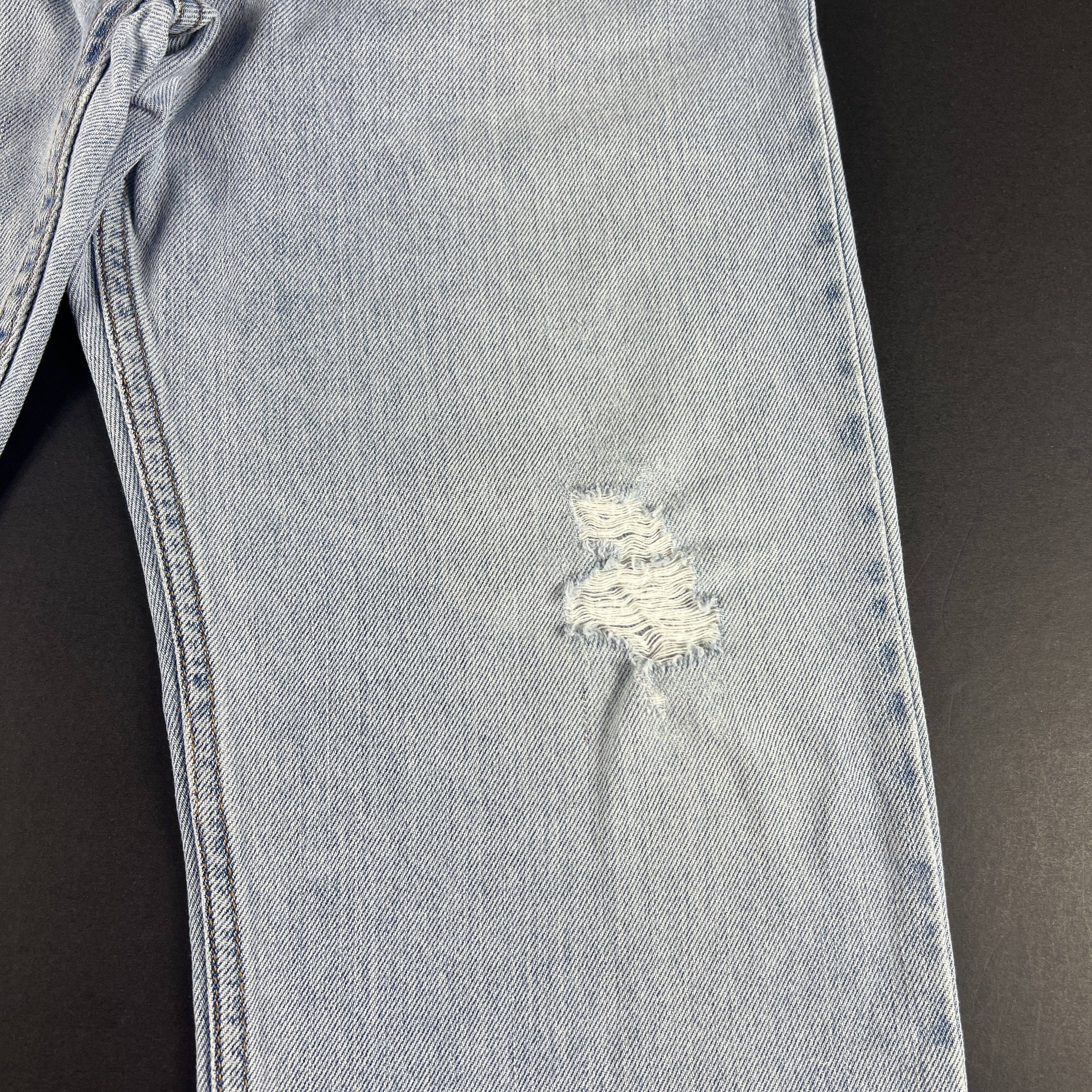 Levi's Y2K Levi's Jeans 505 Straight Light Blue Distressed Denim Size US 35 - 4 Thumbnail