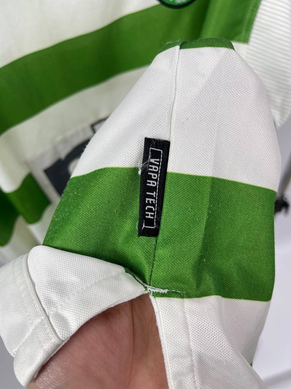 Umbro Celtic Home football shirt 2001 Soccer Umbro Jersey Size XL Size US XL / EU 56 / 4 - 6 Thumbnail