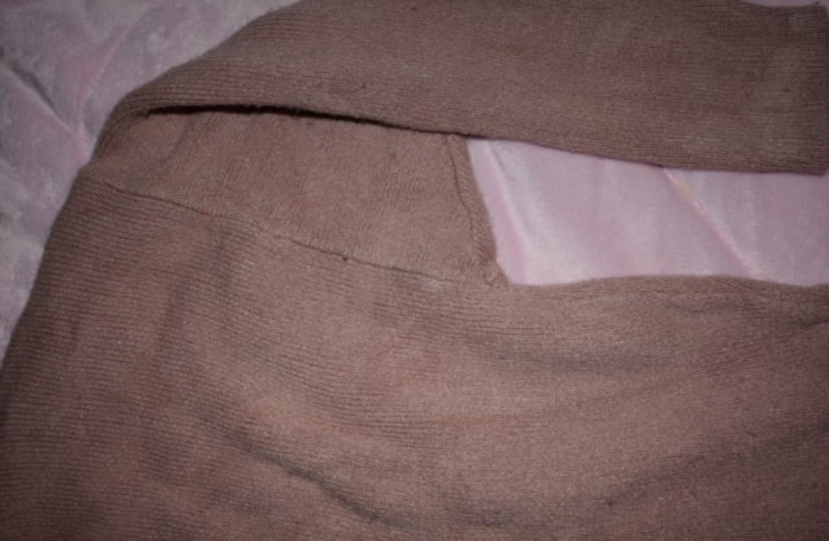Express Cozy Pink Express Womens V Neck Sweater 3/4 Sleeve Medium Size M / US 6-8 / IT 42-44 - 3 Thumbnail