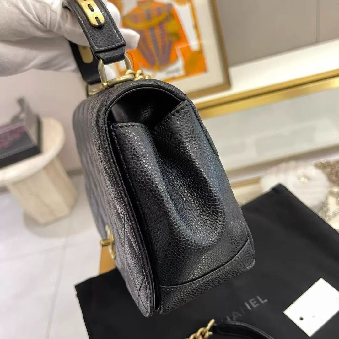 Chanel Chanel Carry Around Black & Gold Litchi 24x14x7 AK876 Size ONE SIZE - 5 Thumbnail
