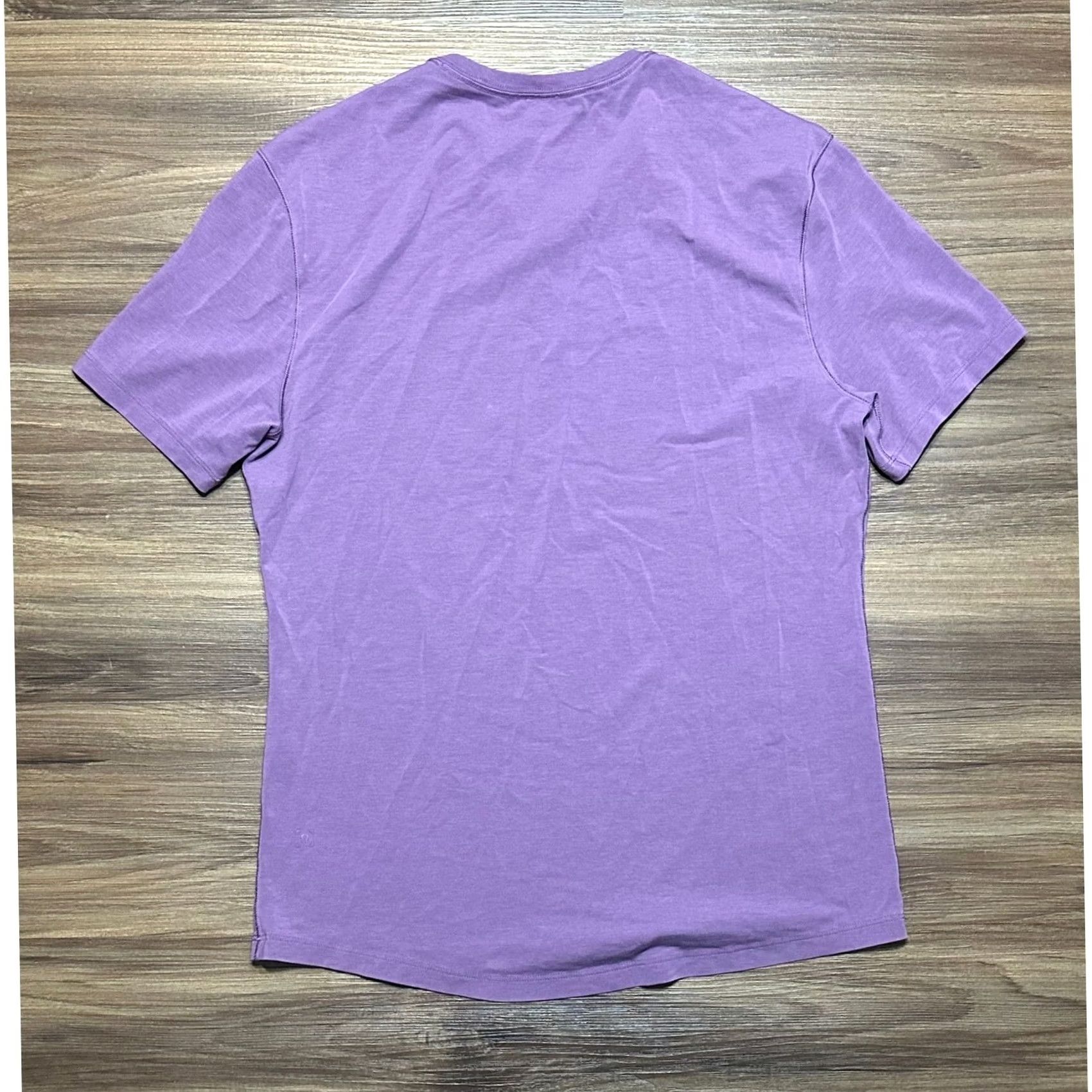 Lululemon Lululemon 5 Year Basic V-Neck T-Shirt Purple Mens Sz M Short Sleeve Activewear Size US M / EU 48-50 / 2 - 5 Thumbnail