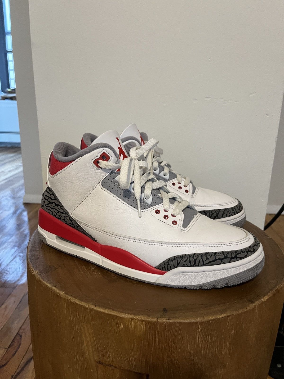 Jordan Brand Jordan 3 Retro Fire Red (2022) Size US 10 / EU 43 - 5 Thumbnail